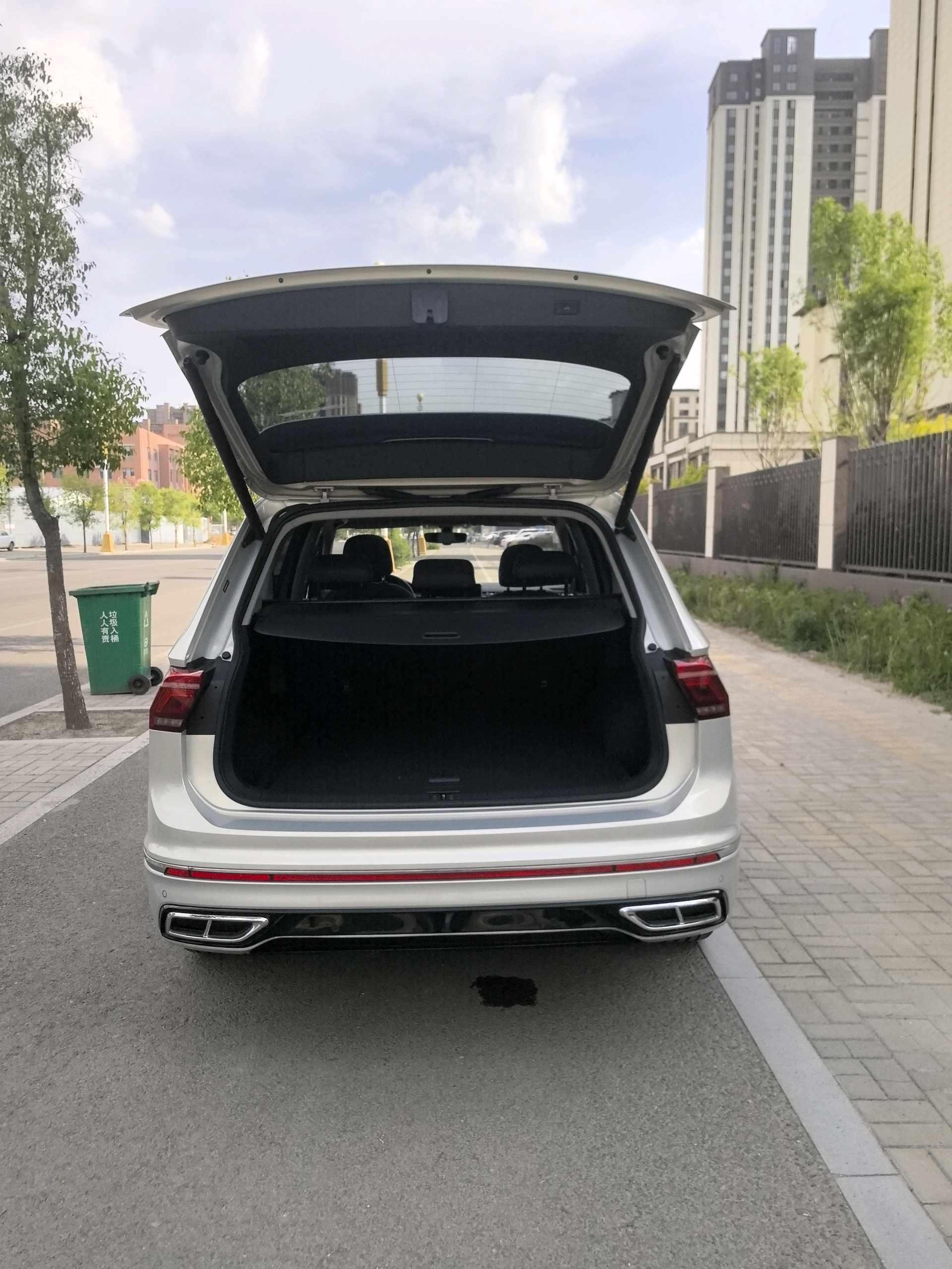Tiguan L 2022 330TSI Automatic Two-Drive R-Line Enjoy Edition 8
