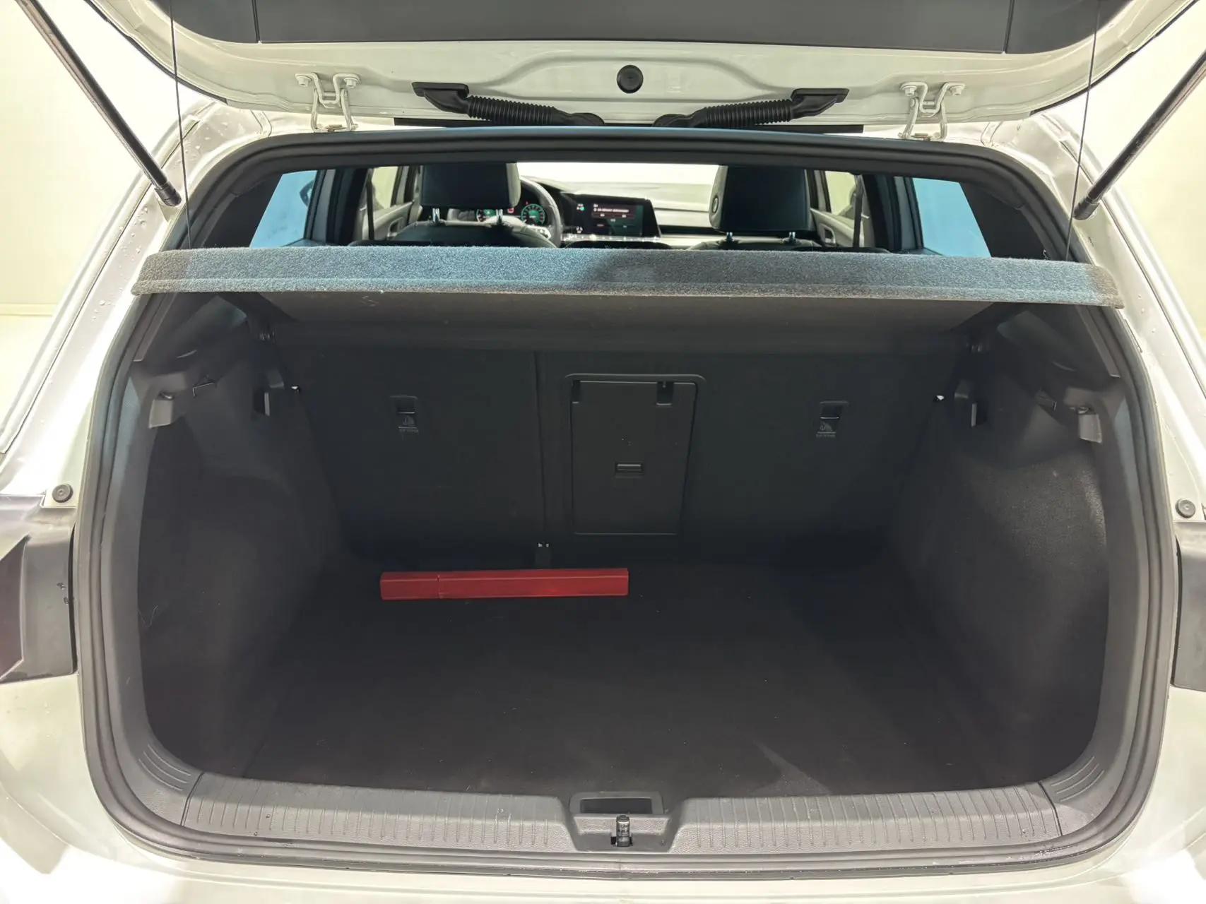 Volkswagen 2023 Golf 8 R-Line 1.4TSI 280TSI Automatic 10