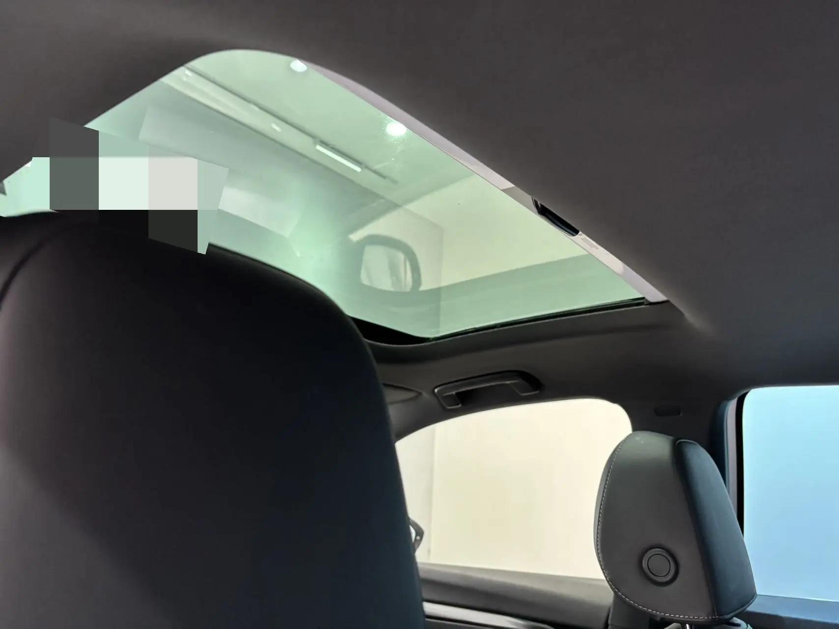 Volkswagen 2023 Golf 8 R-Line 1.4TSI 280TSI Automatic 17