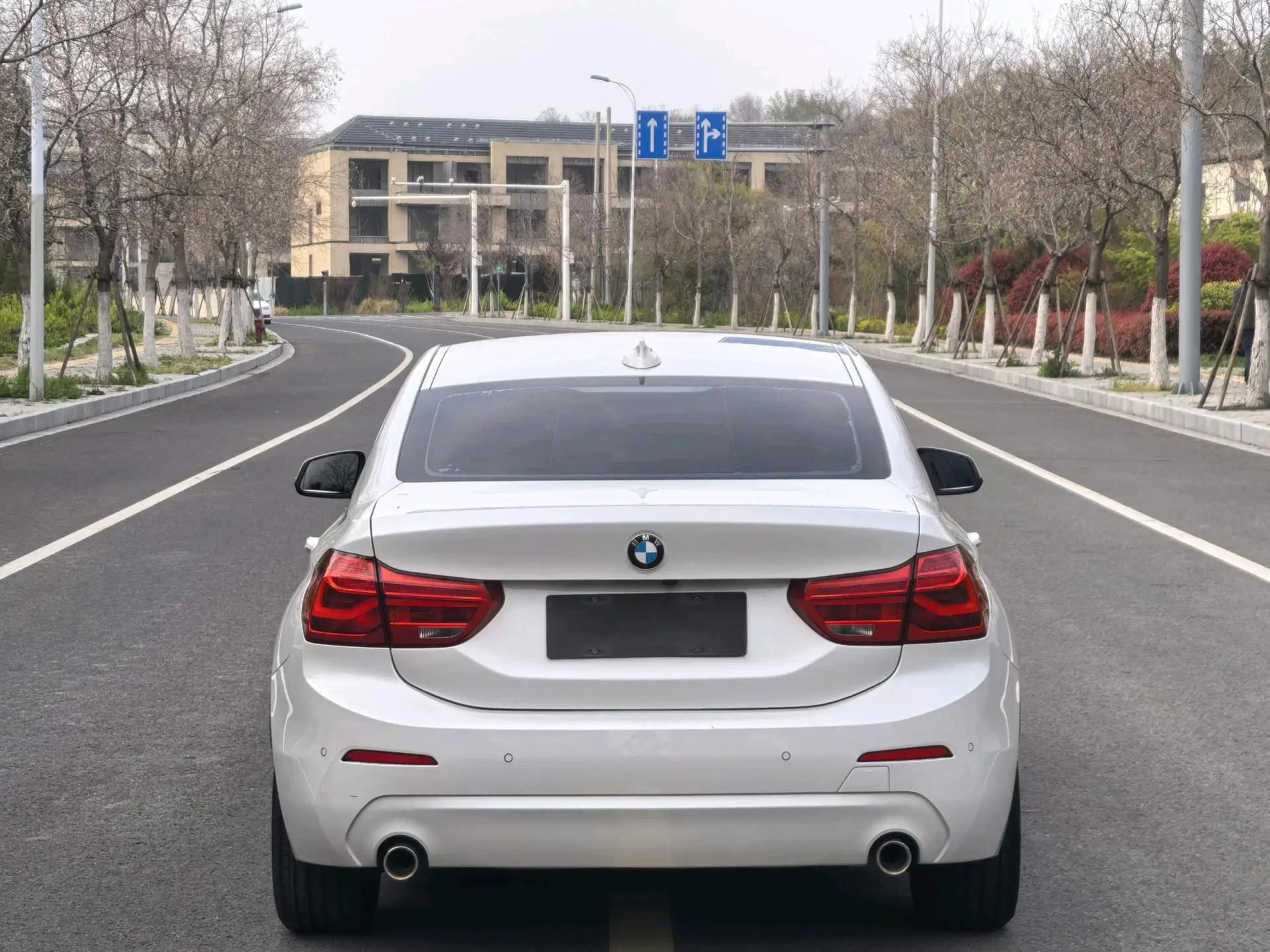 BMW 1 Series 2020 120i Fashion 7