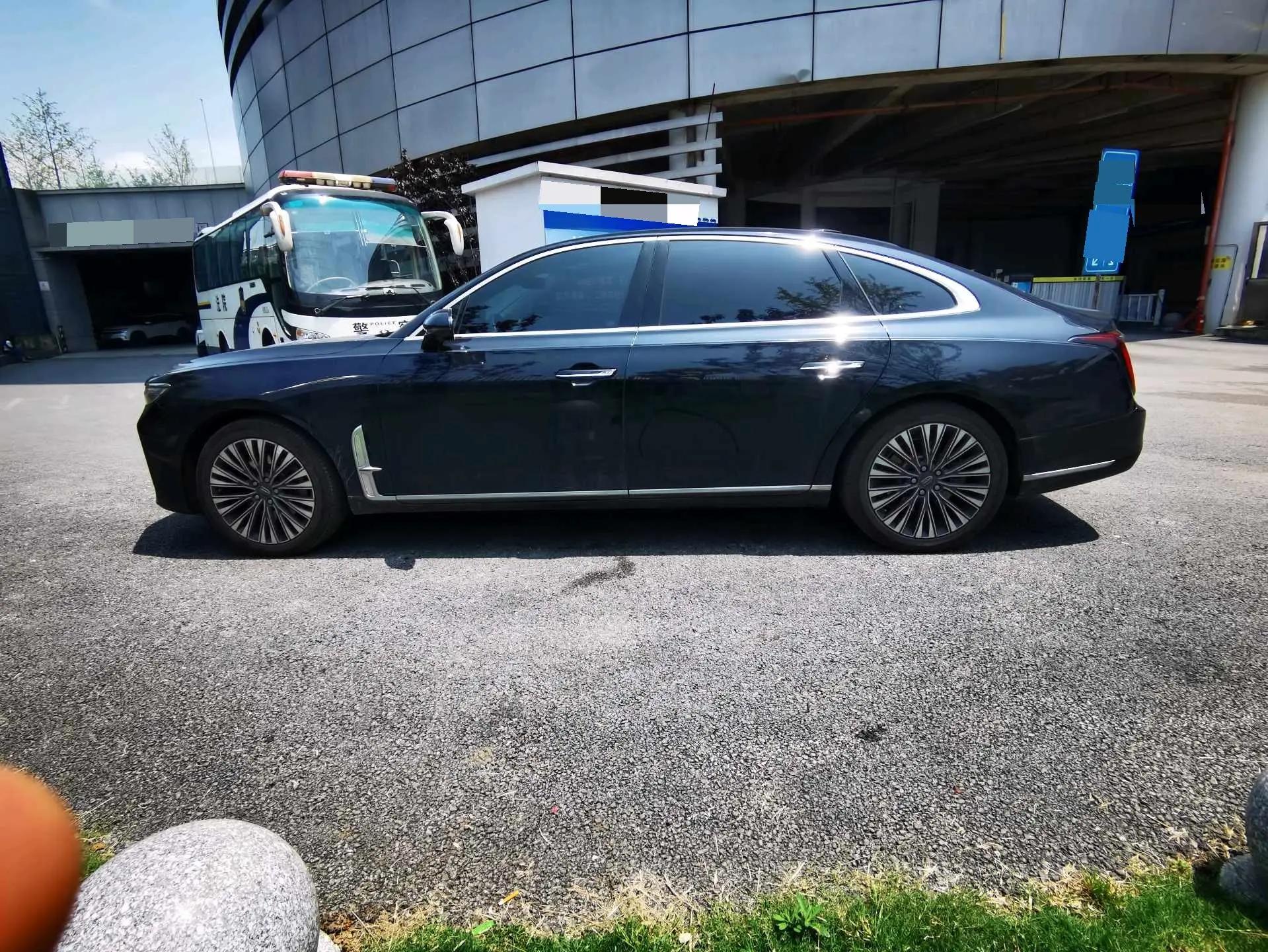 HongQi H9 2024 2.0T Flag Enjoy Deluxe Business Edition 5
