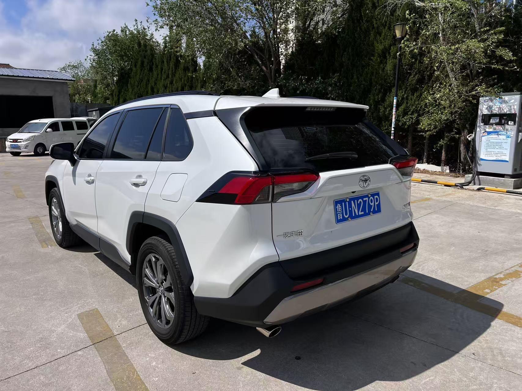 Toyota 2023 RAV4 Rongbo 2.0 Stepless Two-Drive Fashion Plus Edition Automatic Gear 2