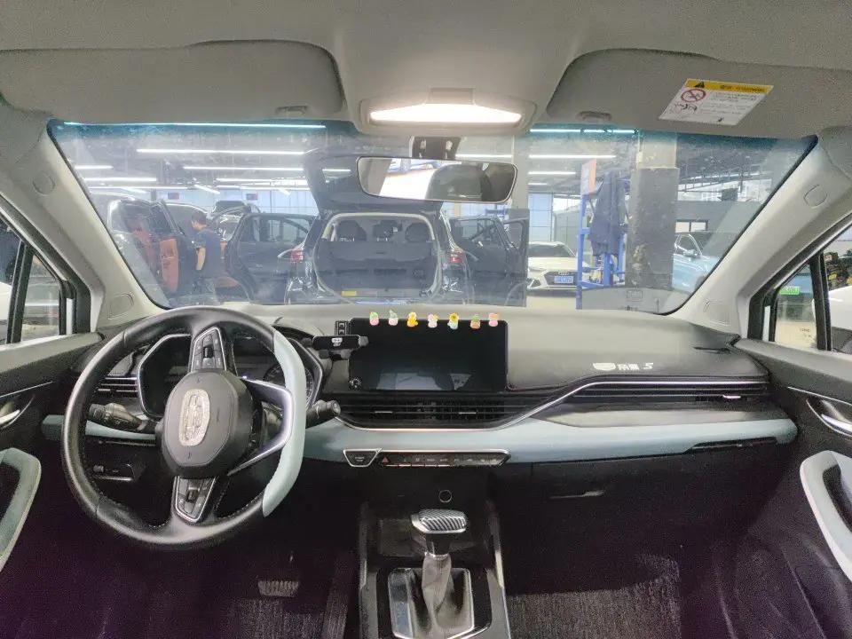 Emgrand S 2022 1.4T CVT Cross-border Player Edition 3