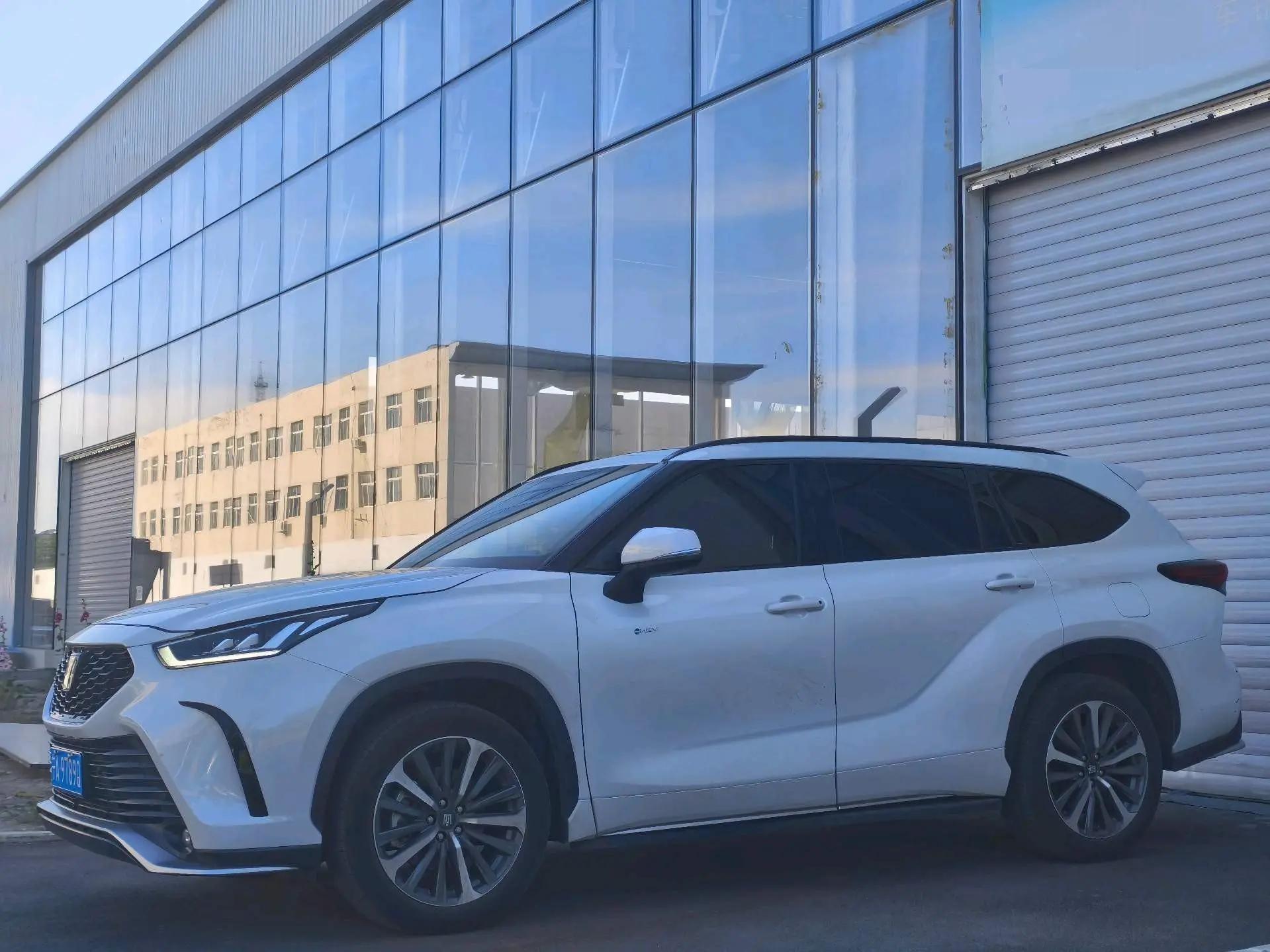 Toyota 2024 Crown Landfang HEV 2.5 CVT 4WD Prestige Automatic