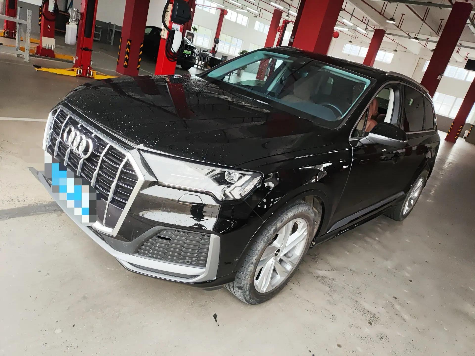 Open image lightbox: Audi Q7 (Imported) 2023 Q7 2.0TFSI 45TFSI Quattro S line Sport Automatic