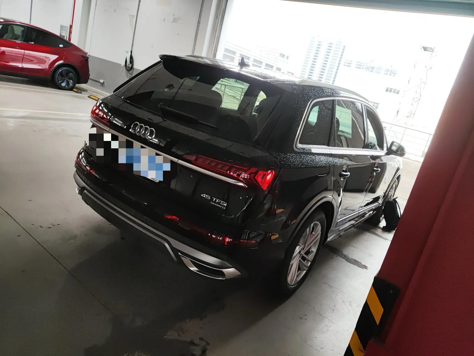 Audi Q7 (Imported) 2023 Q7 2.0TFSI 45TFSI Quattro S line Sport Automatic 2