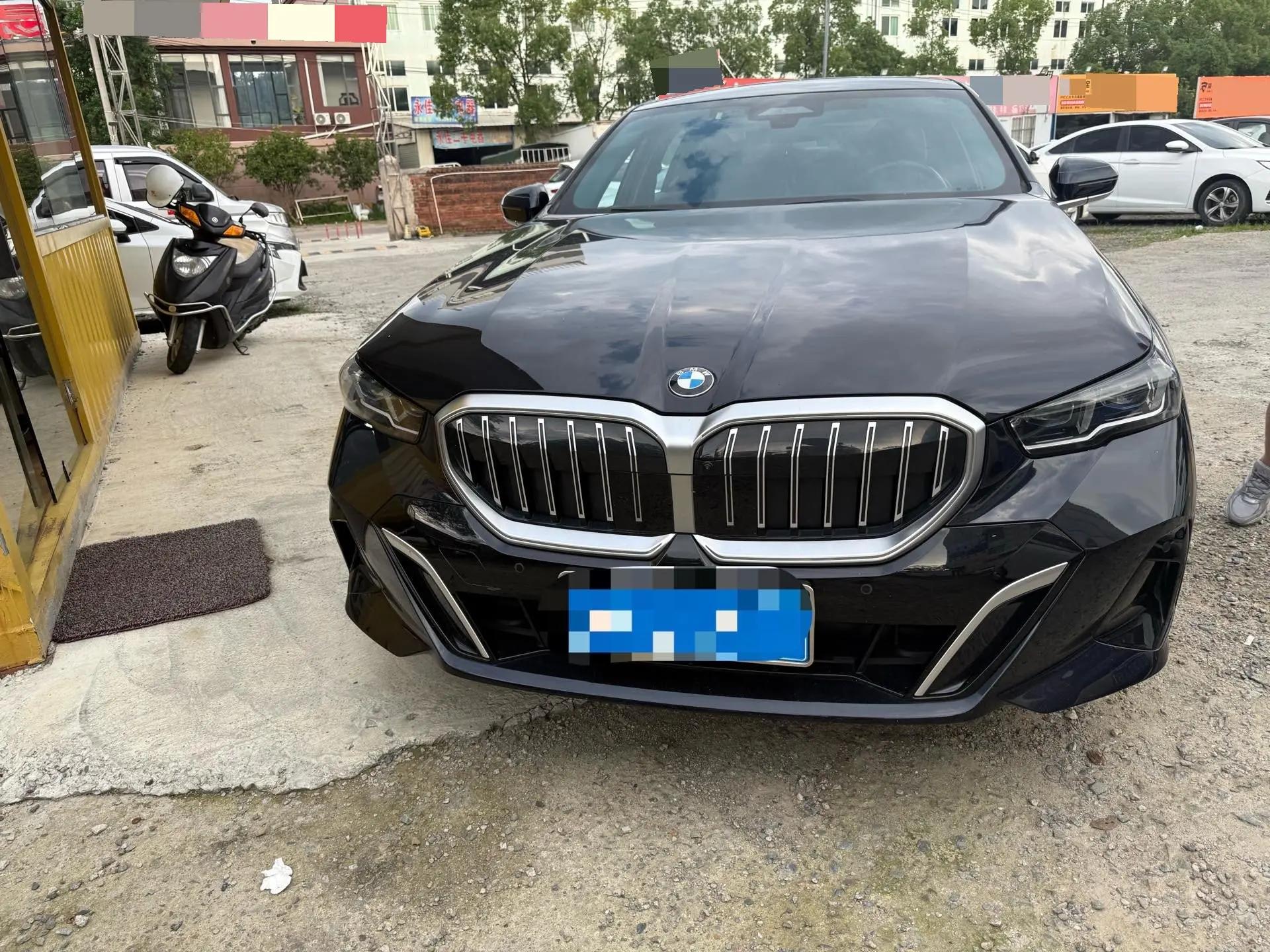 BMW 5 Series 2024 530Li 48V 2.0T Luxury Model M Sport Package Automatic 2