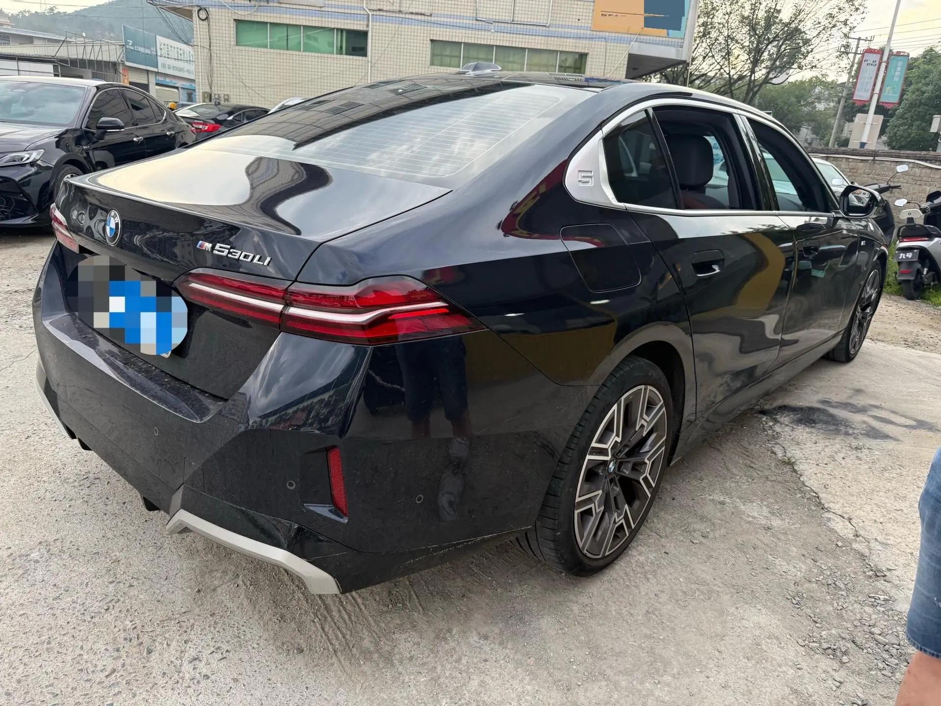 BMW 5 Series 2024 530Li 48V 2.0T Luxury Model M Sport Package Automatic 4