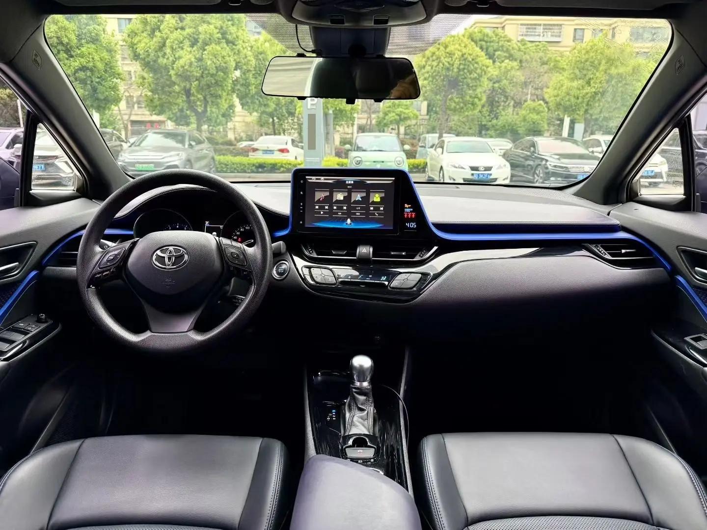 Toyota C- HR 2020 2.0L Leading Edition 4