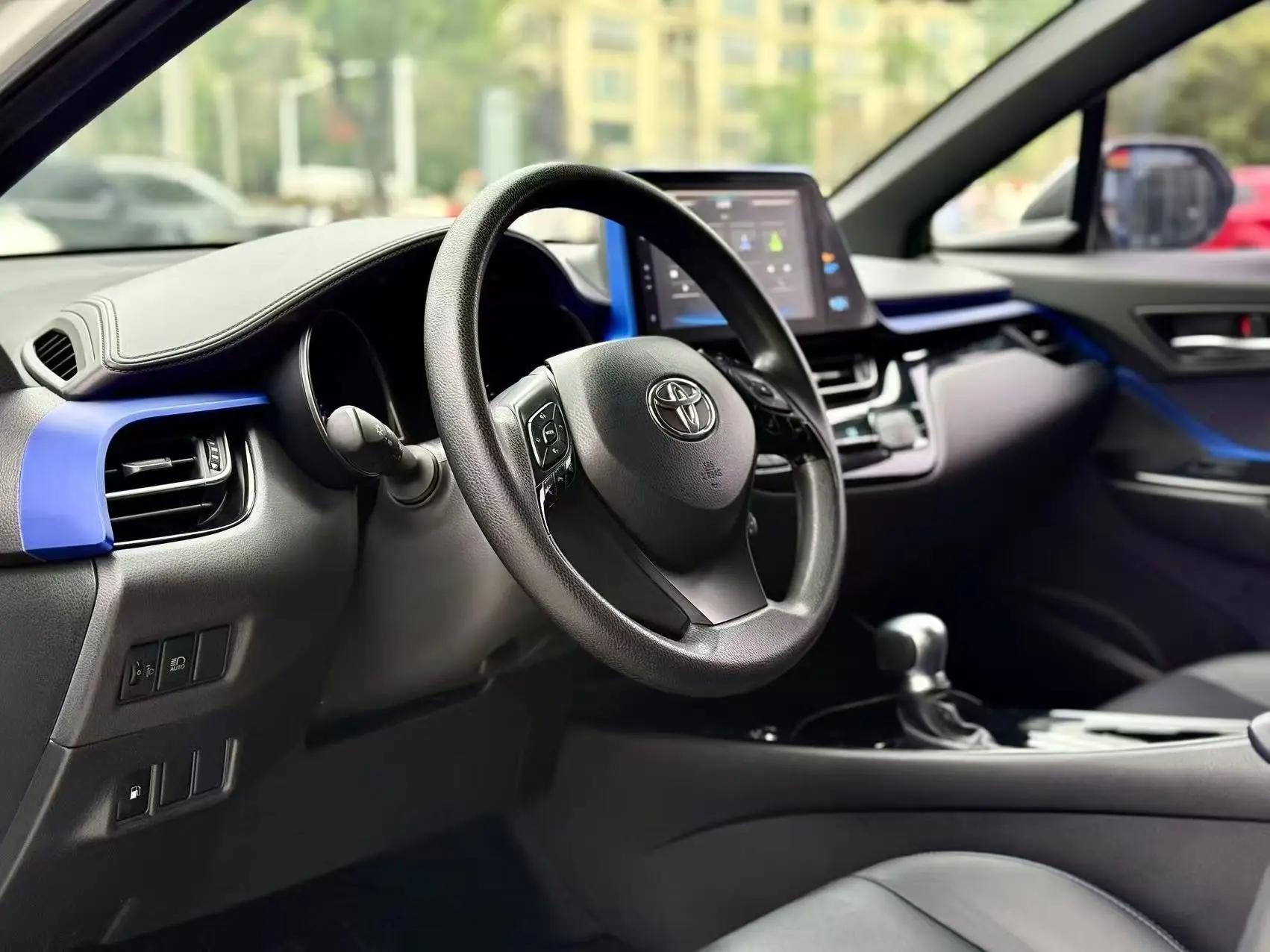 Toyota C- HR 2020 2.0L Leading Edition 5