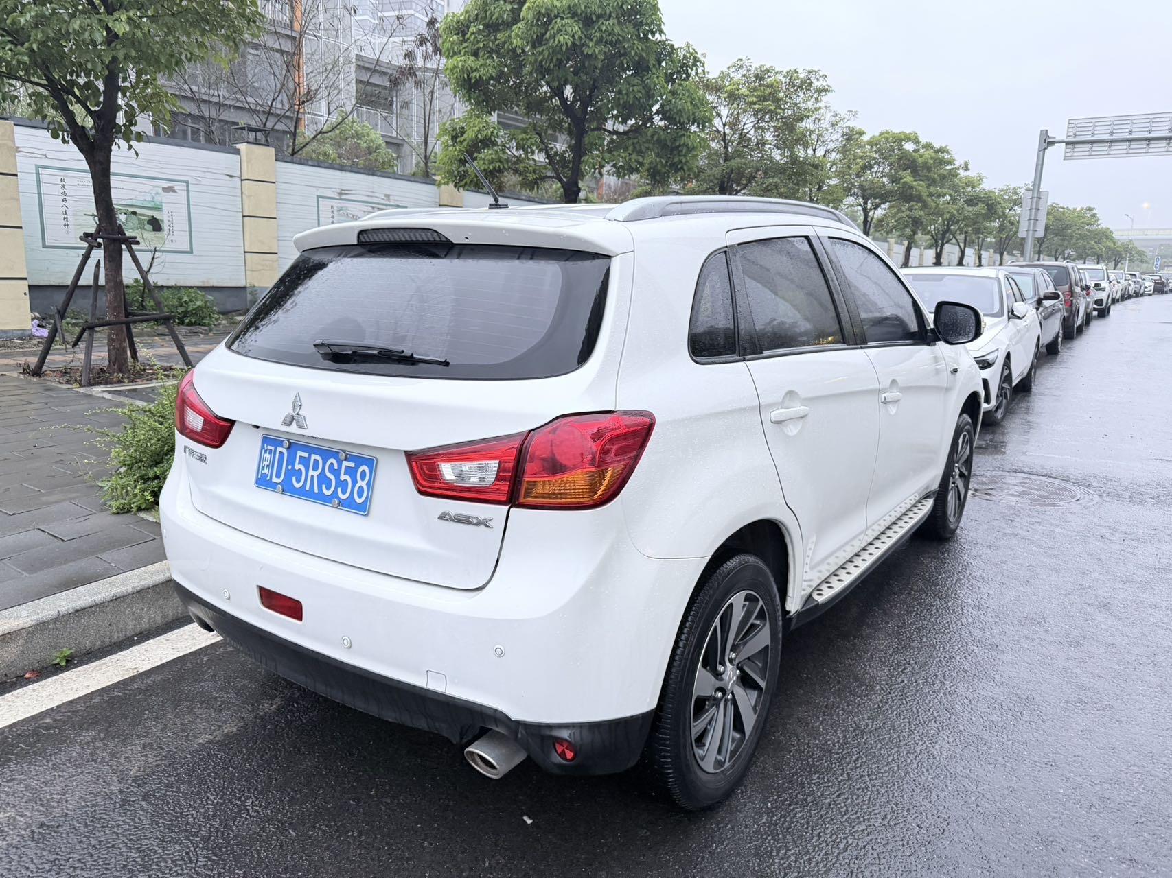 Outlander 2020 2.0L Two-Drive Enjoy Edition 5 4