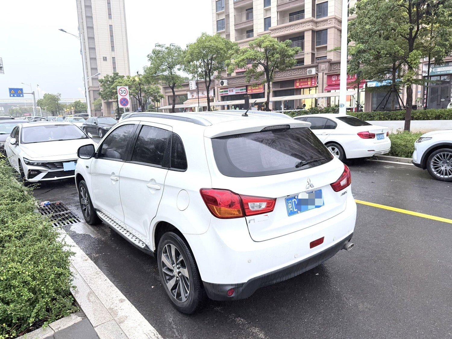 Outlander 2020 2.0L Two-Drive Enjoy Edition 5 6