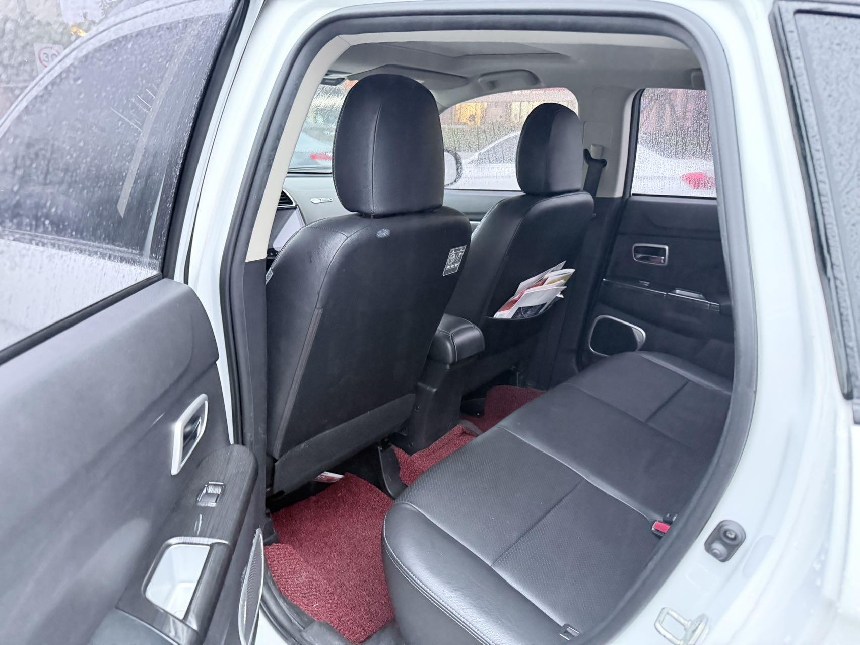 Outlander 2020 2.0L Two-Drive Enjoy Edition 5 8