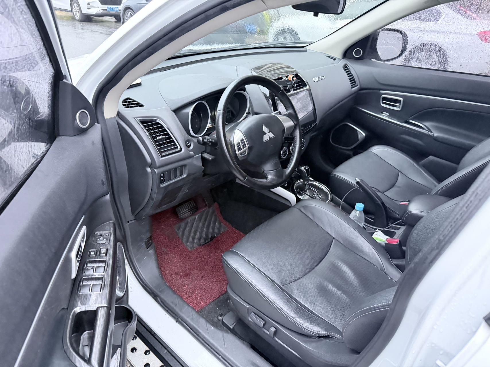 Outlander 2020 2.0L Two-Drive Enjoy Edition 5 9
