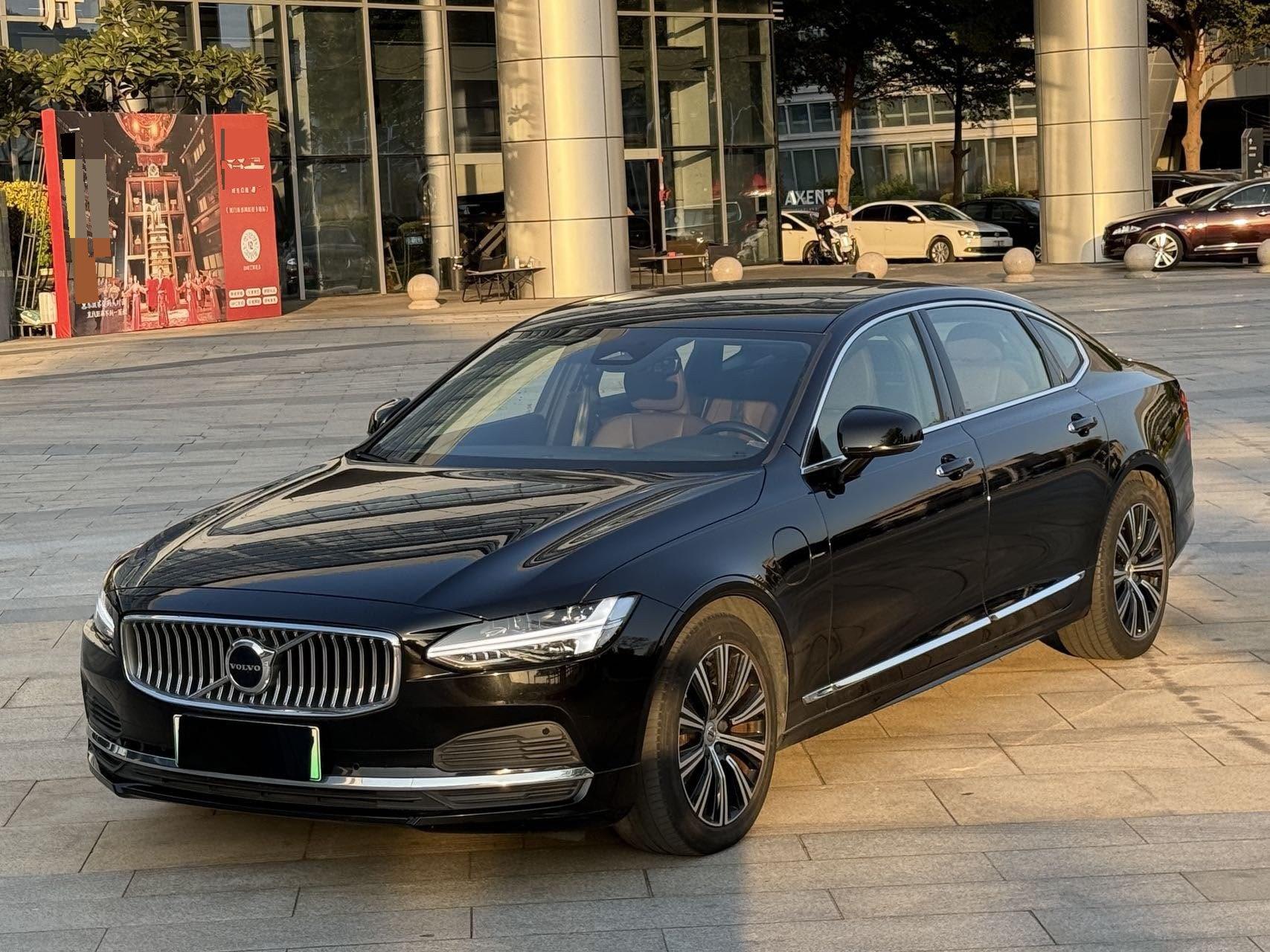 Volvo S90 New Energy 2022 T8 E Drive Hybrid Zhiyi Deluxe Edition
