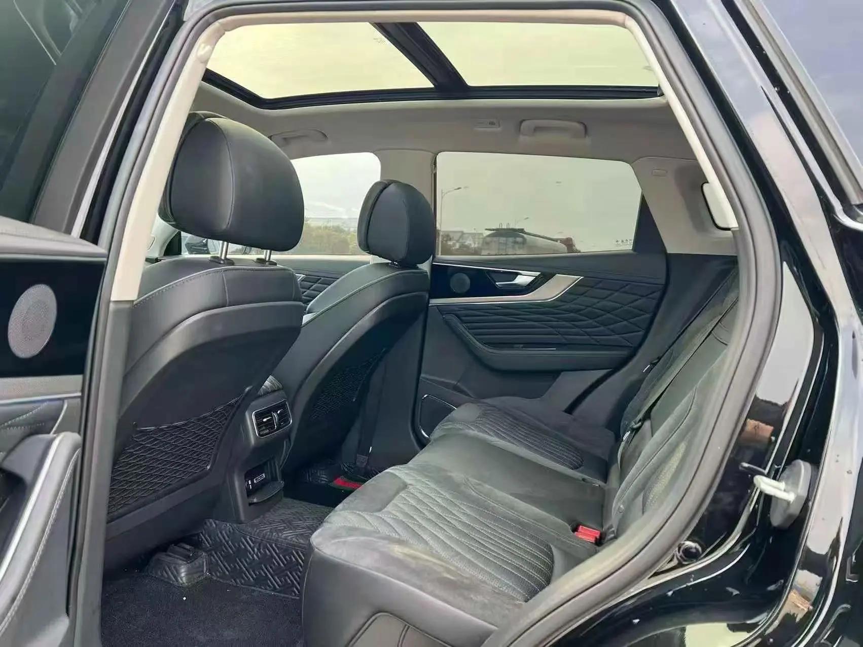 HongQi HS5 2022 to 2.0T Zhilian Flag to Enjoy Four-wheel Drive Edition 5