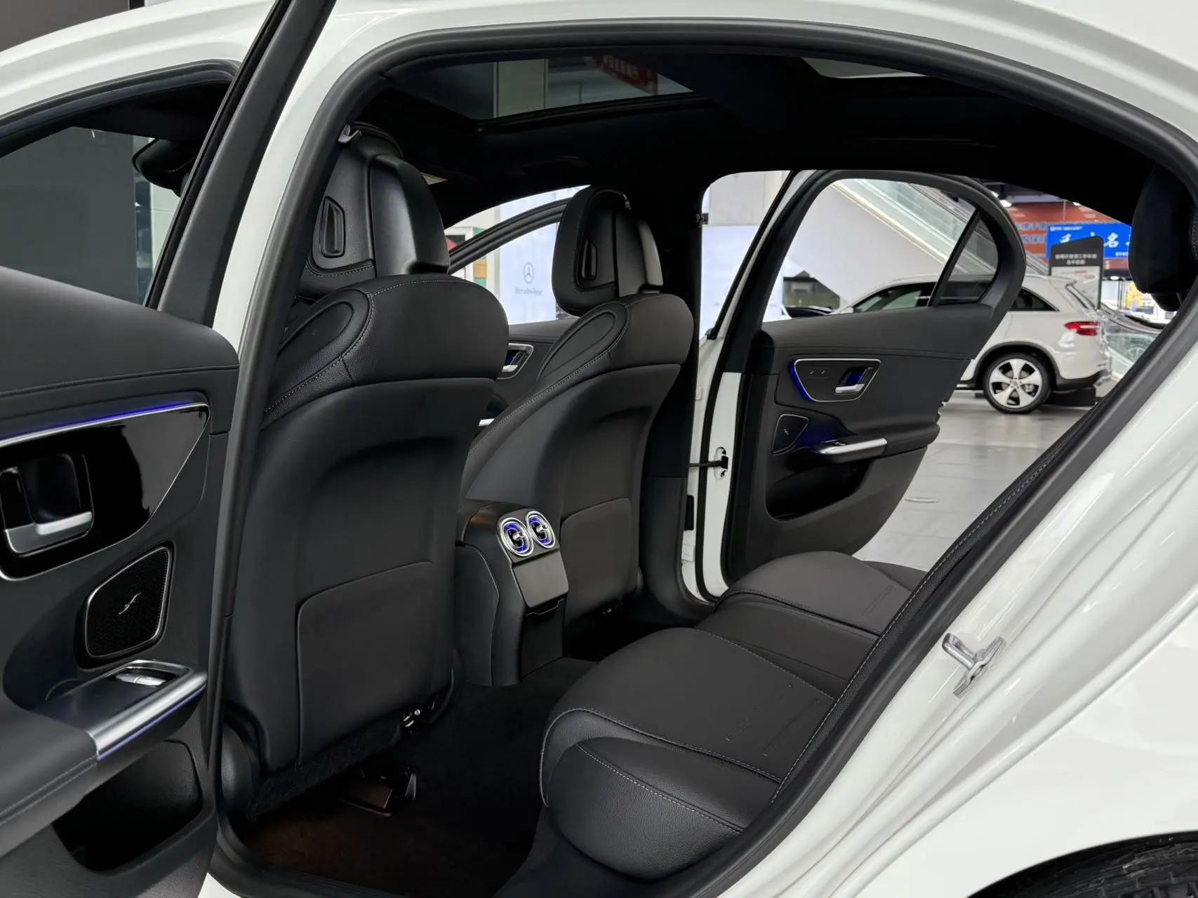 Mercedes Benz C- Class 2023 C 260 L 48V 1.5T Sport Edition (facelift) Automatic 6