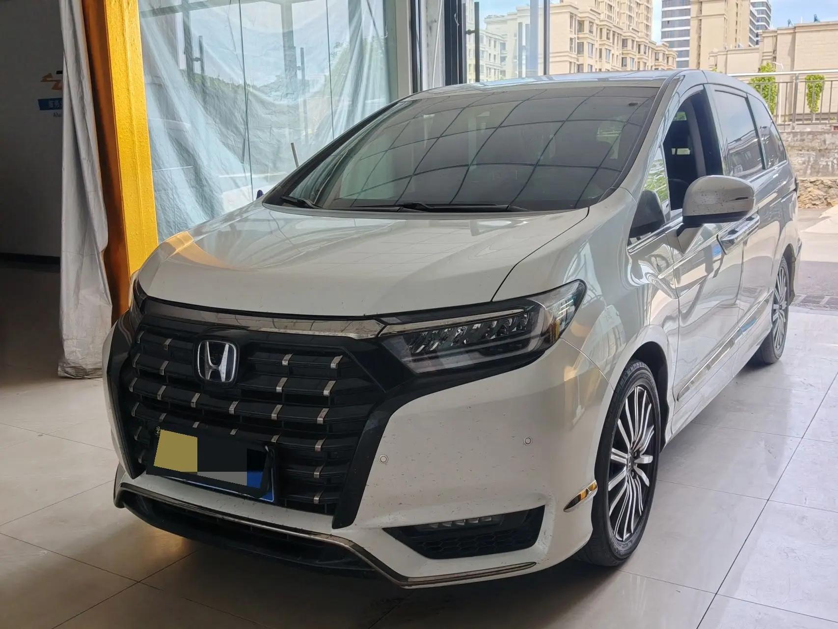 Elyson 2022 2.0L e:HEV Deluxe Edition