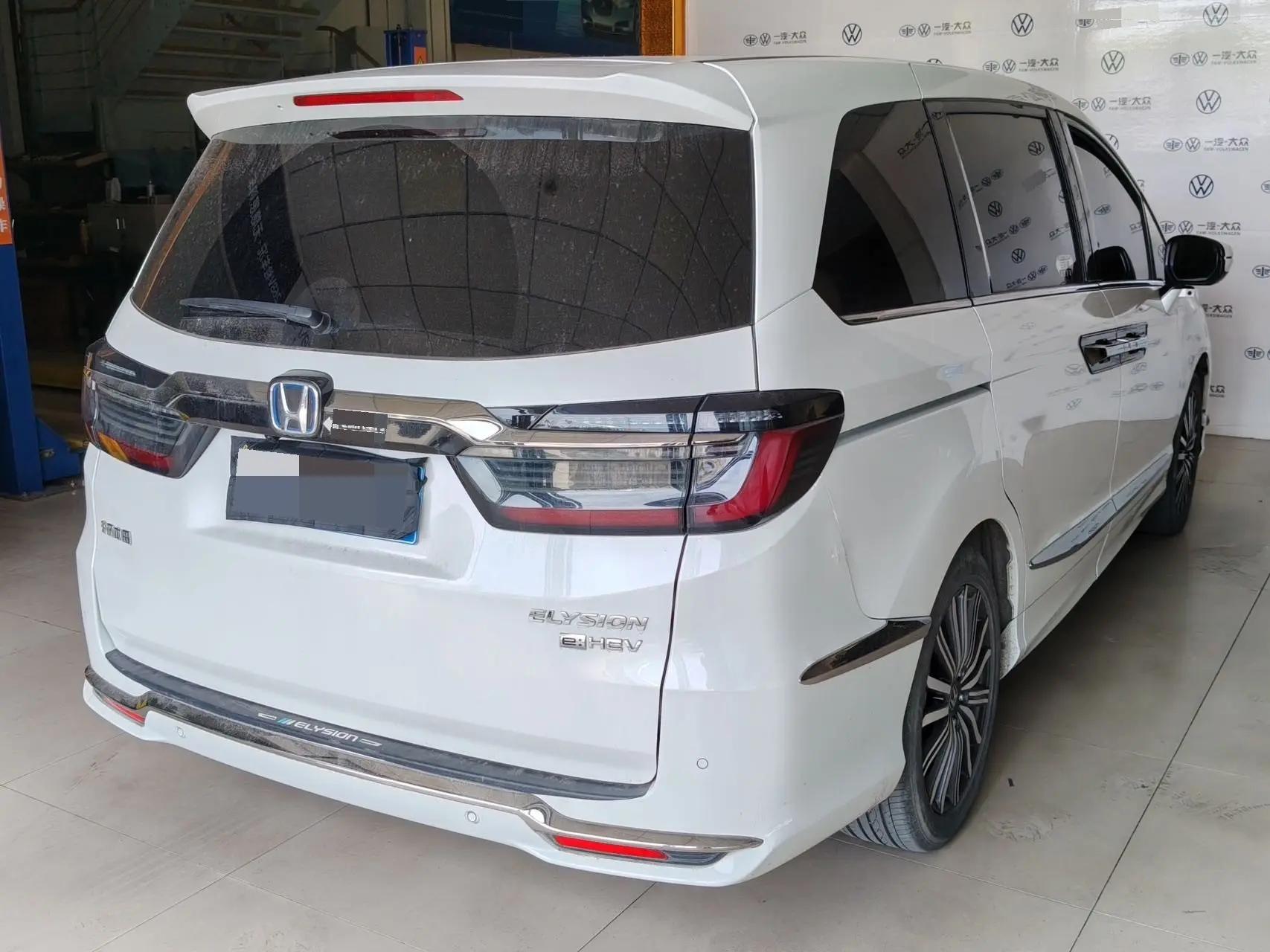 Elyson 2022 2.0L e:HEV Deluxe Edition 9