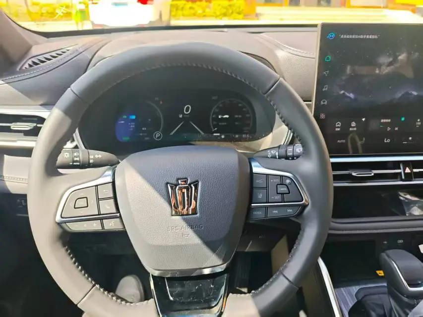 Toyota 2026 Crown Land Release HEV 2.5 Stepless Four-wheel Drive Premium Edition Automatic Gear 4