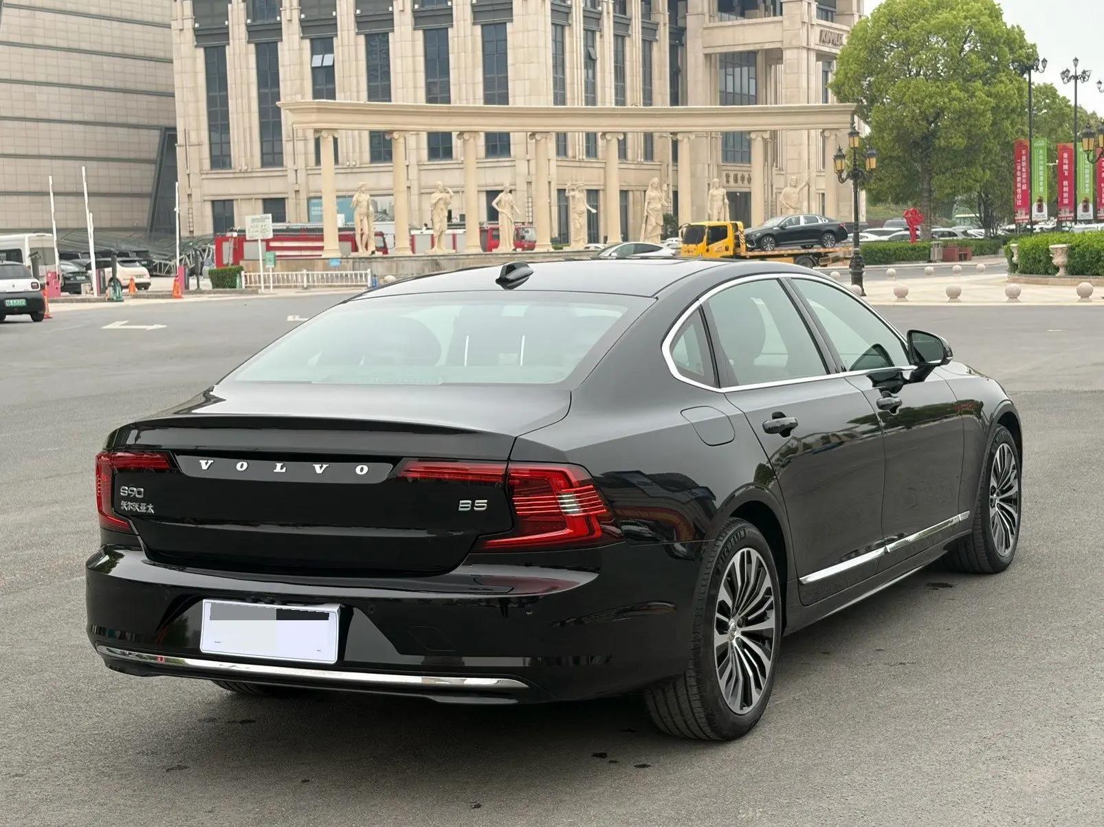 Volvo S90 2024 B5 Zhiyi Deluxe Edition 4