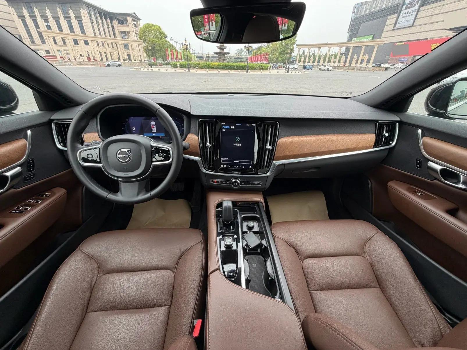 Volvo S90 2024 B5 Zhiyi Deluxe Edition 9