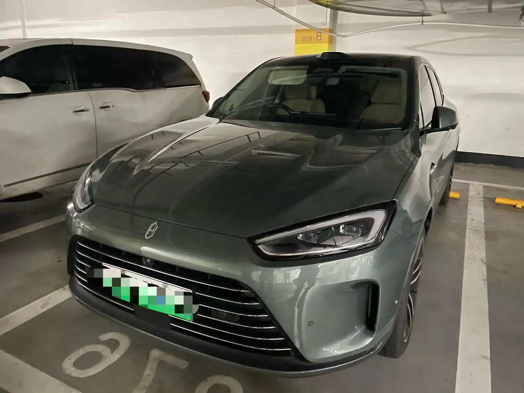 AITO 2023 AITO M5 Range-Extended Four-Wheel-Drive Intelligent Driving Version Automatic
