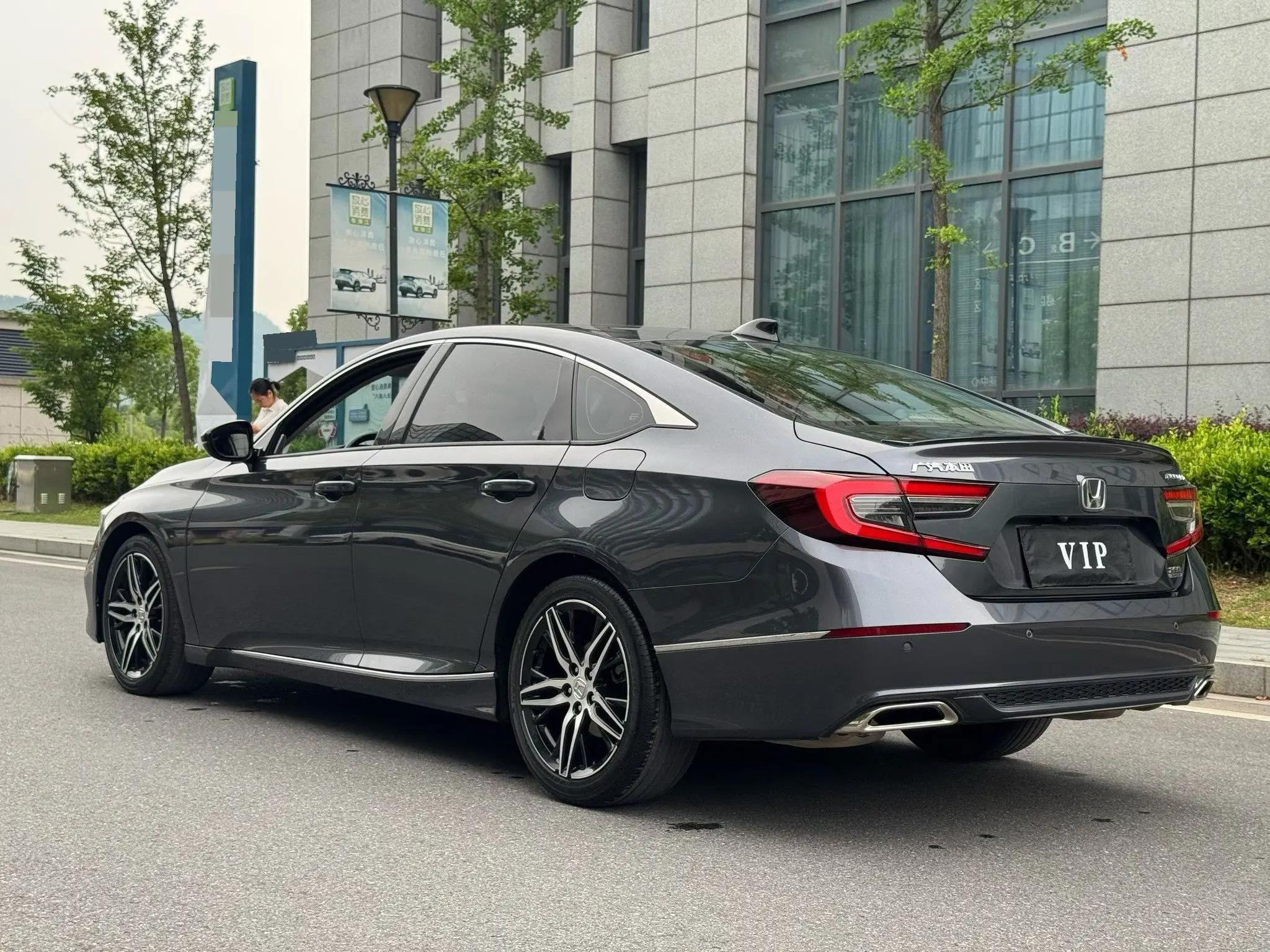 Accord 2022 260TURBO Magic Night Premium Edition 4