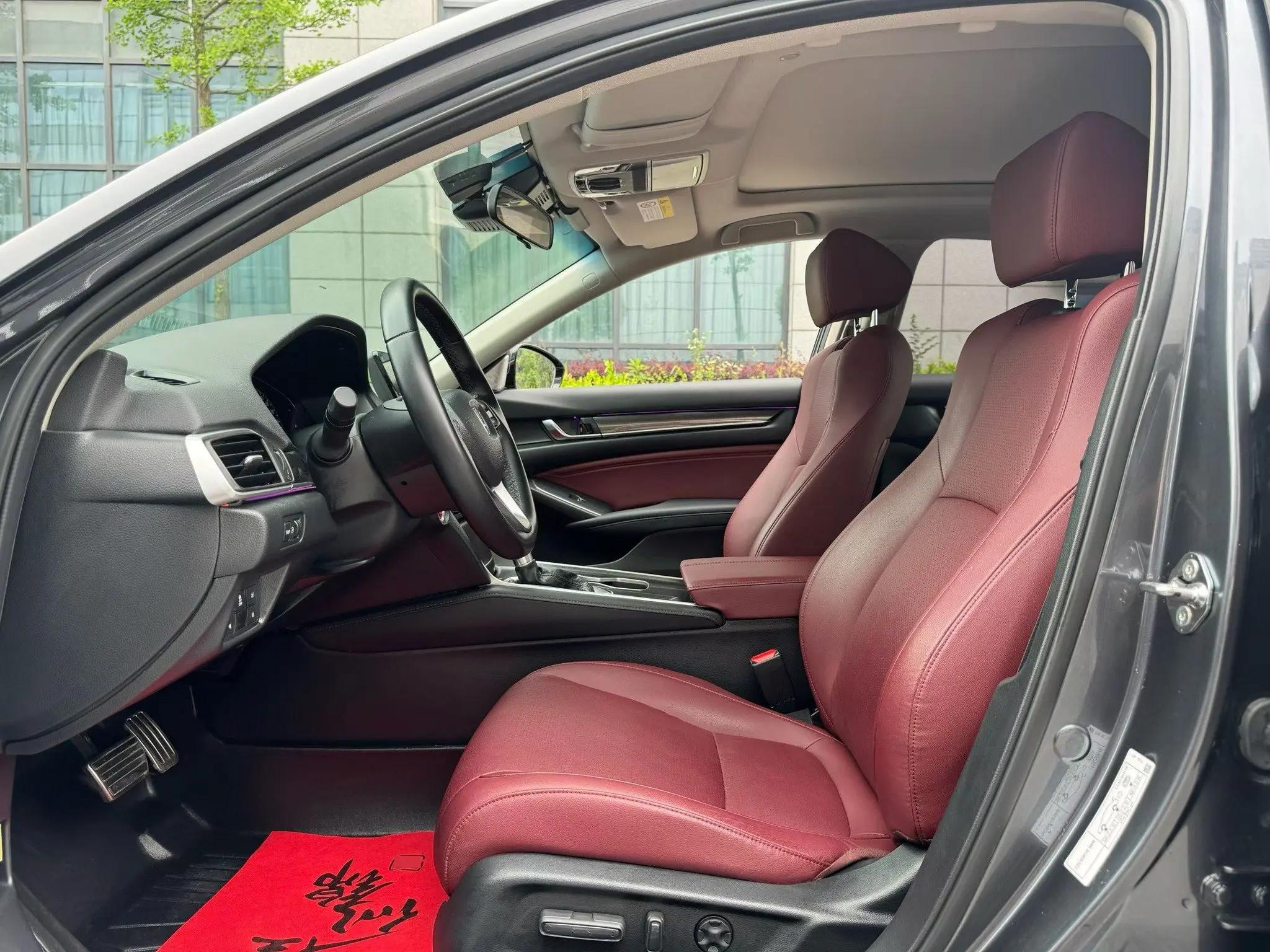 Accord 2022 260TURBO Magic Night Premium Edition 7