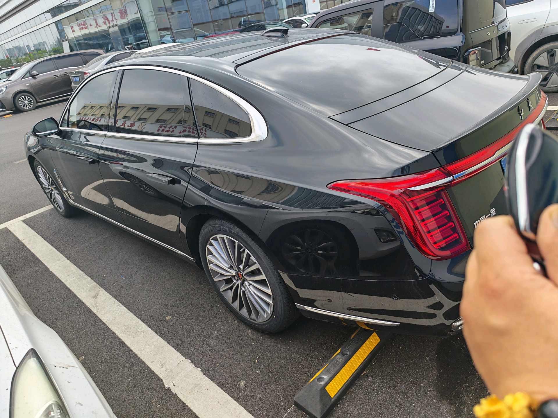HongQi H9 2023 2.0T Zhilian Qichang Edition 7