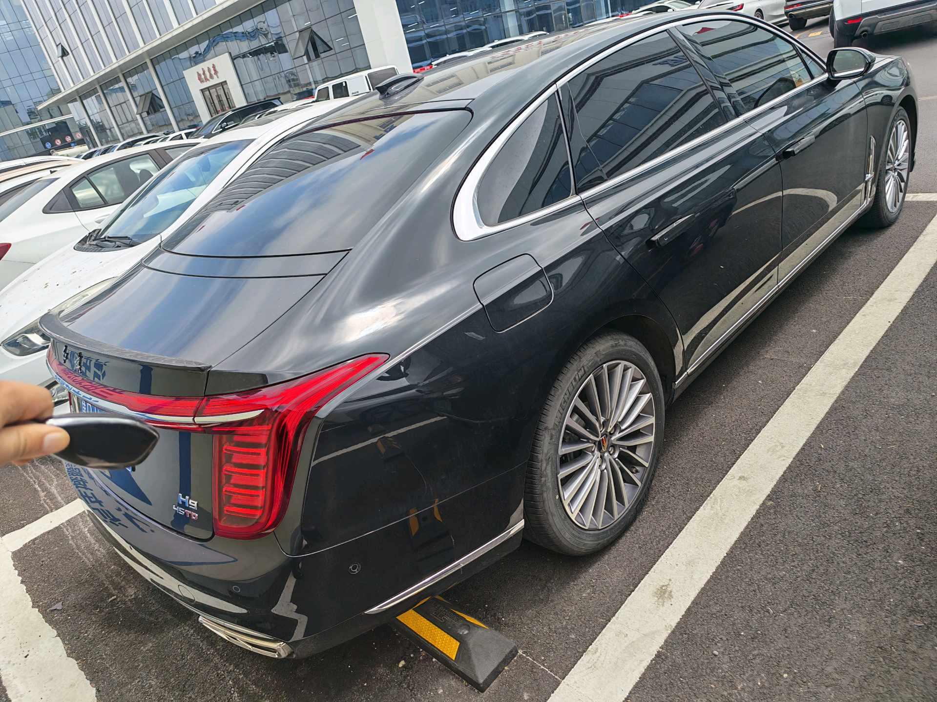 HongQi H9 2023 2.0T Zhilian Qichang Edition 8