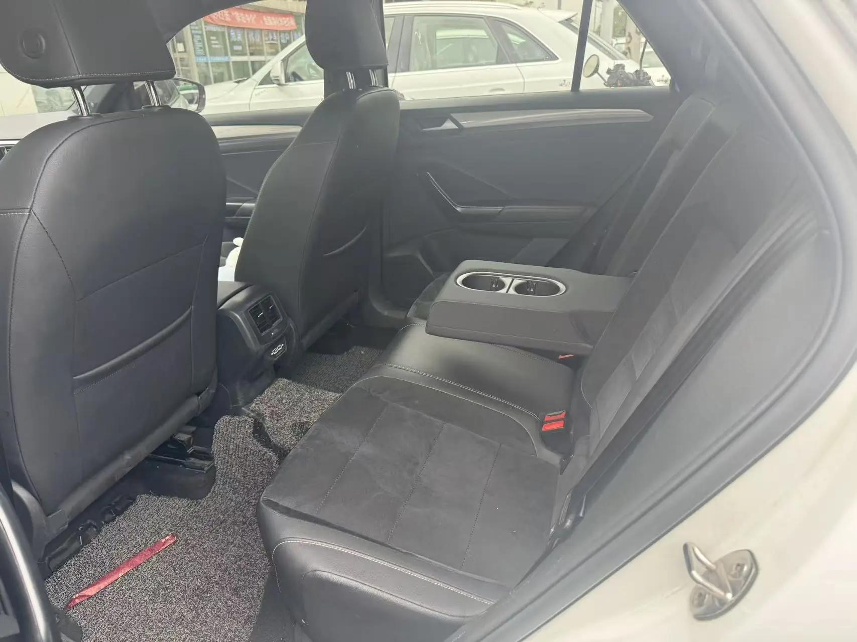 T-ROC Tange 2021 to 280TSI DSG Two-Drive Deluxe Zhilian Edition 4