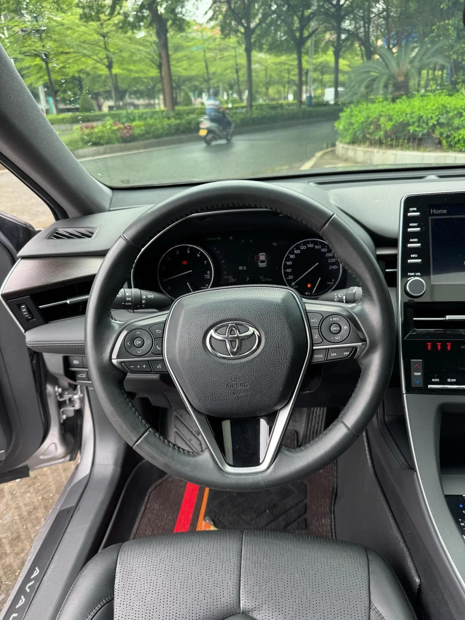 Asian Dragon 2019 2.0L XLE Premium Edition Country VI 3