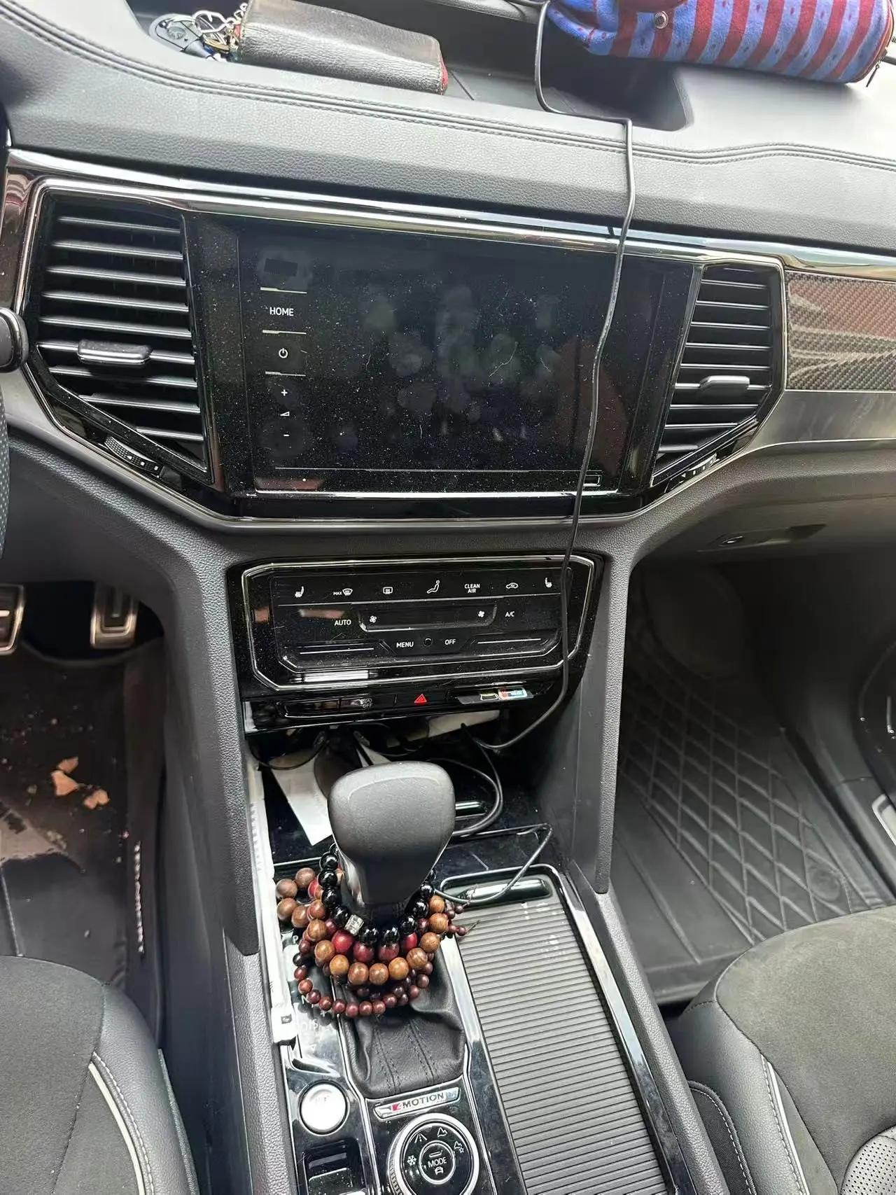 Touang X 2020 380TSI 4-wheel Drive Respect Deluxe Edition 4