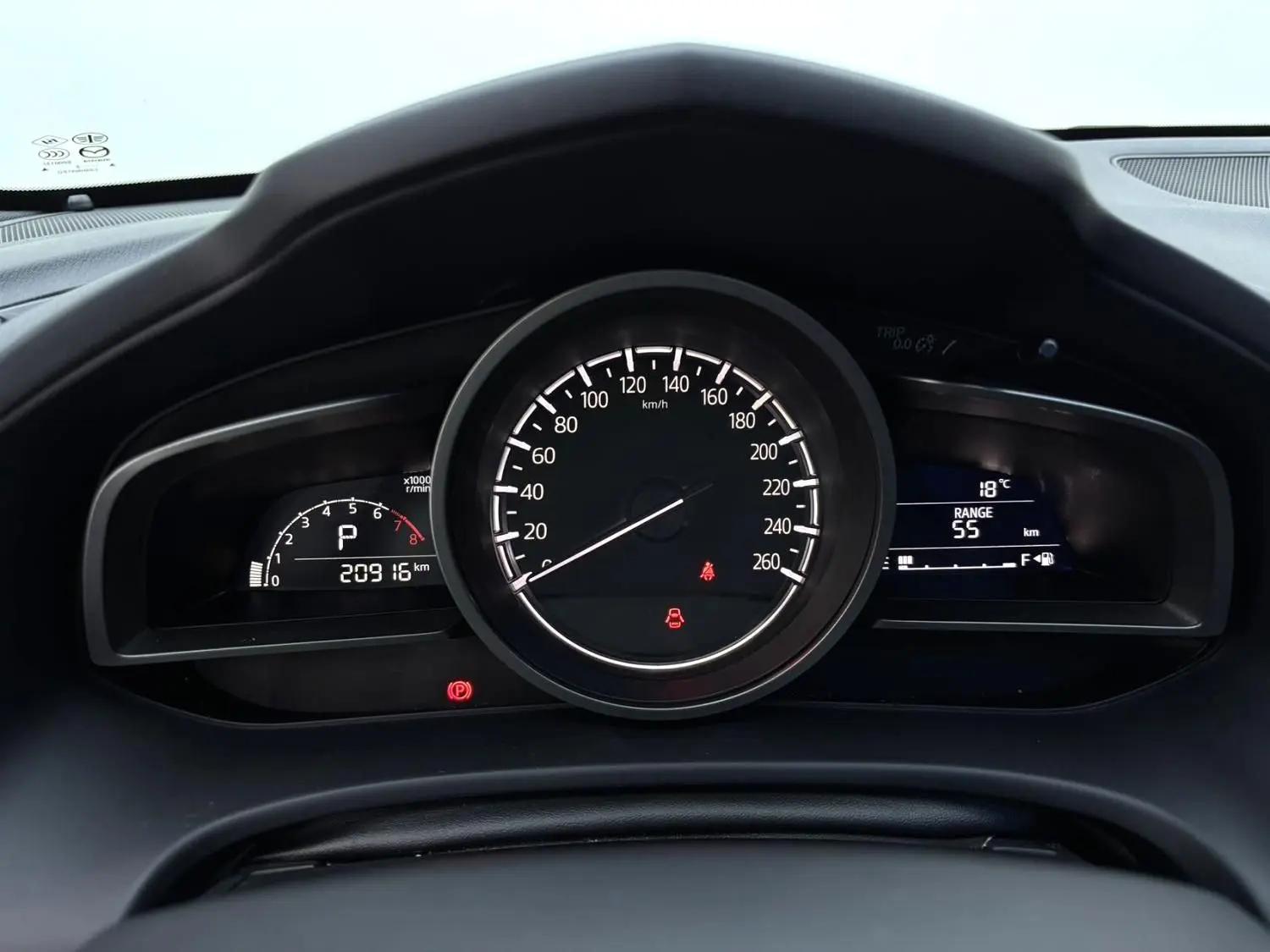 Mazda CX-4 2021 2.0L Automatic Two-Drive Blue Sky Exploration Edition 8