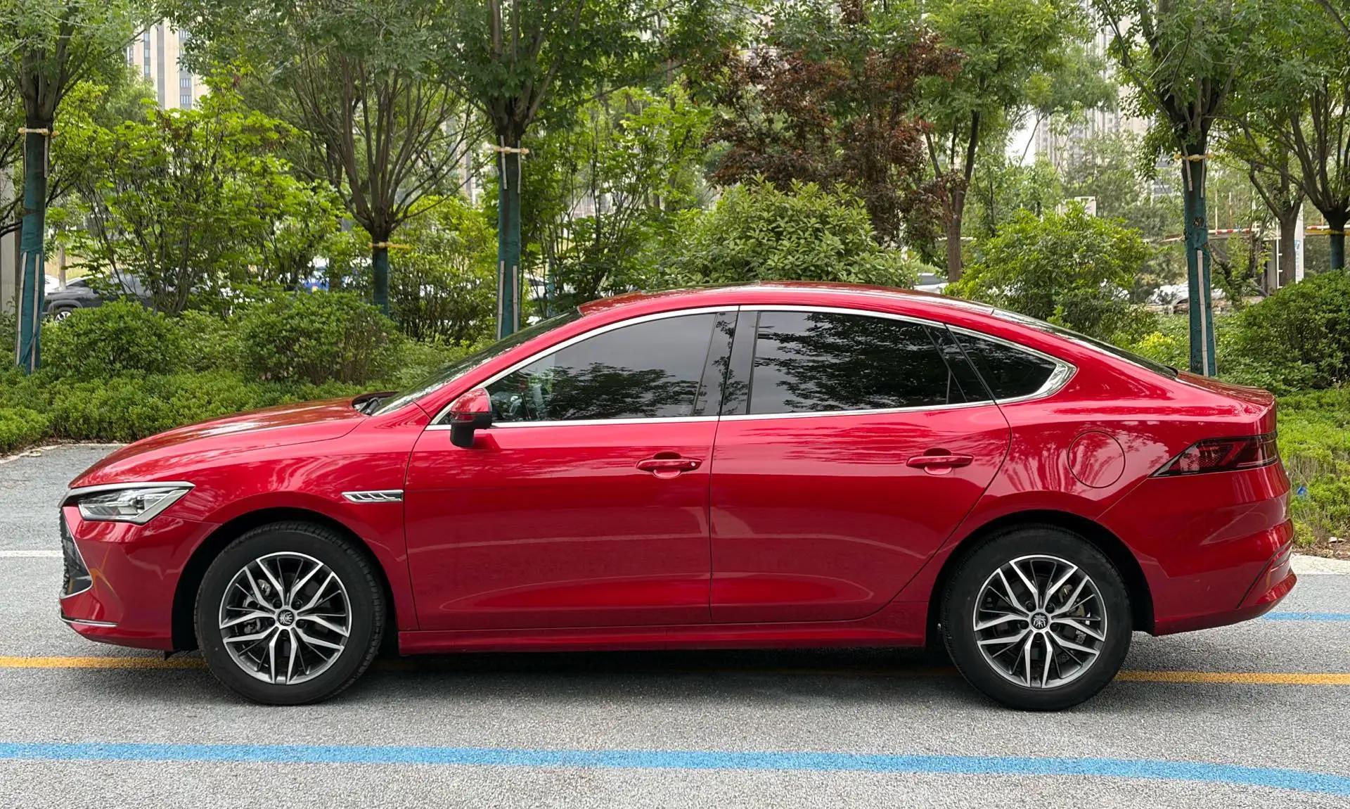 BYD 2023 Qin PLUS DM-i 1.5 CVT Champion Edition Leading Model 120KM Automatic 3