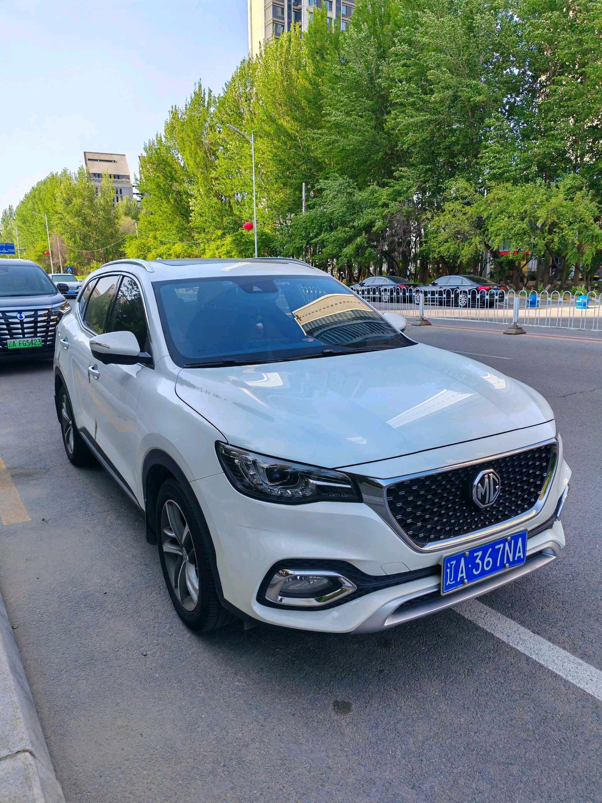 MG HS 2019 30T Automatic Two-Drive Trophy Super Power Edition Country VI 3