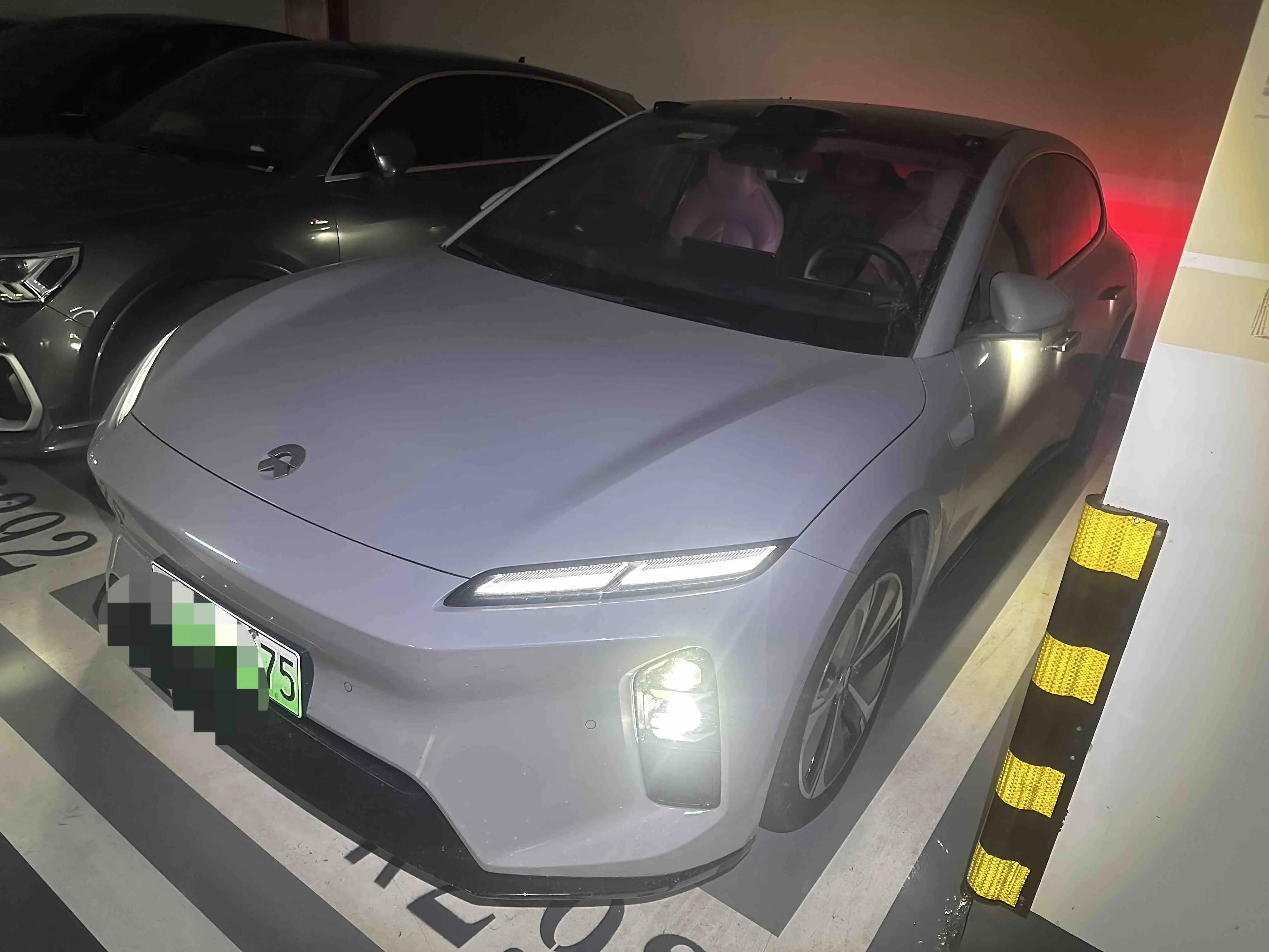 Open image lightbox: NIO 2025 ET5T 75kWh Touring automatic