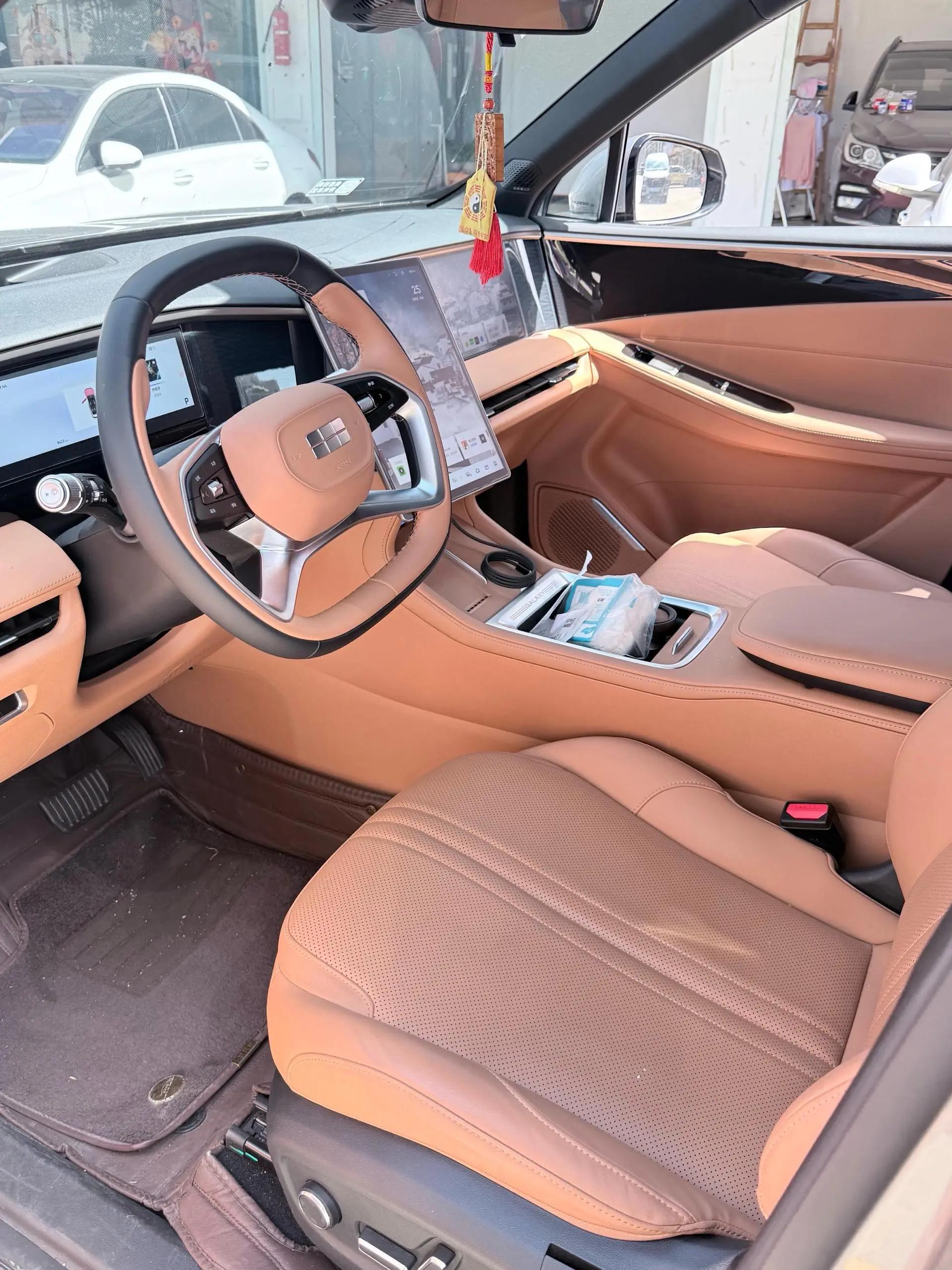 Geely Galaxy 2025 Model L7 EM-i 1.5 115km Exploration Edition Automatic 3