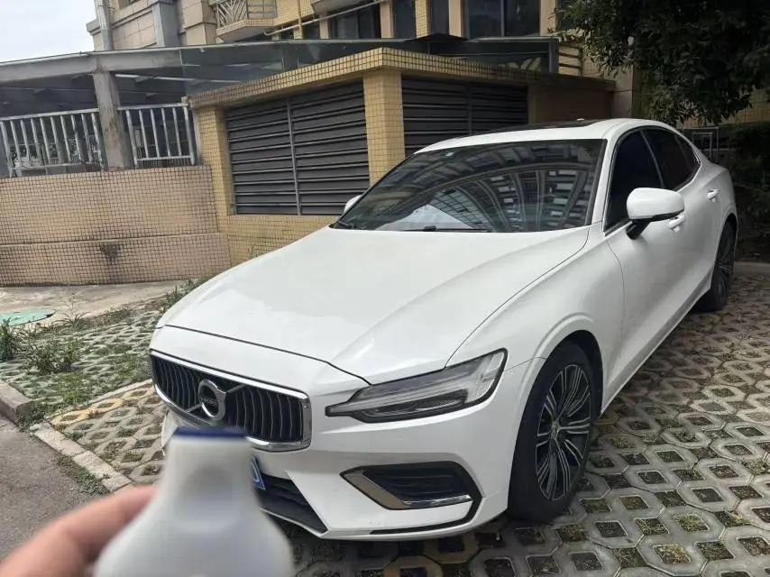 Volvo S60 2021 T4 Zhiyuan Deluxe Edition