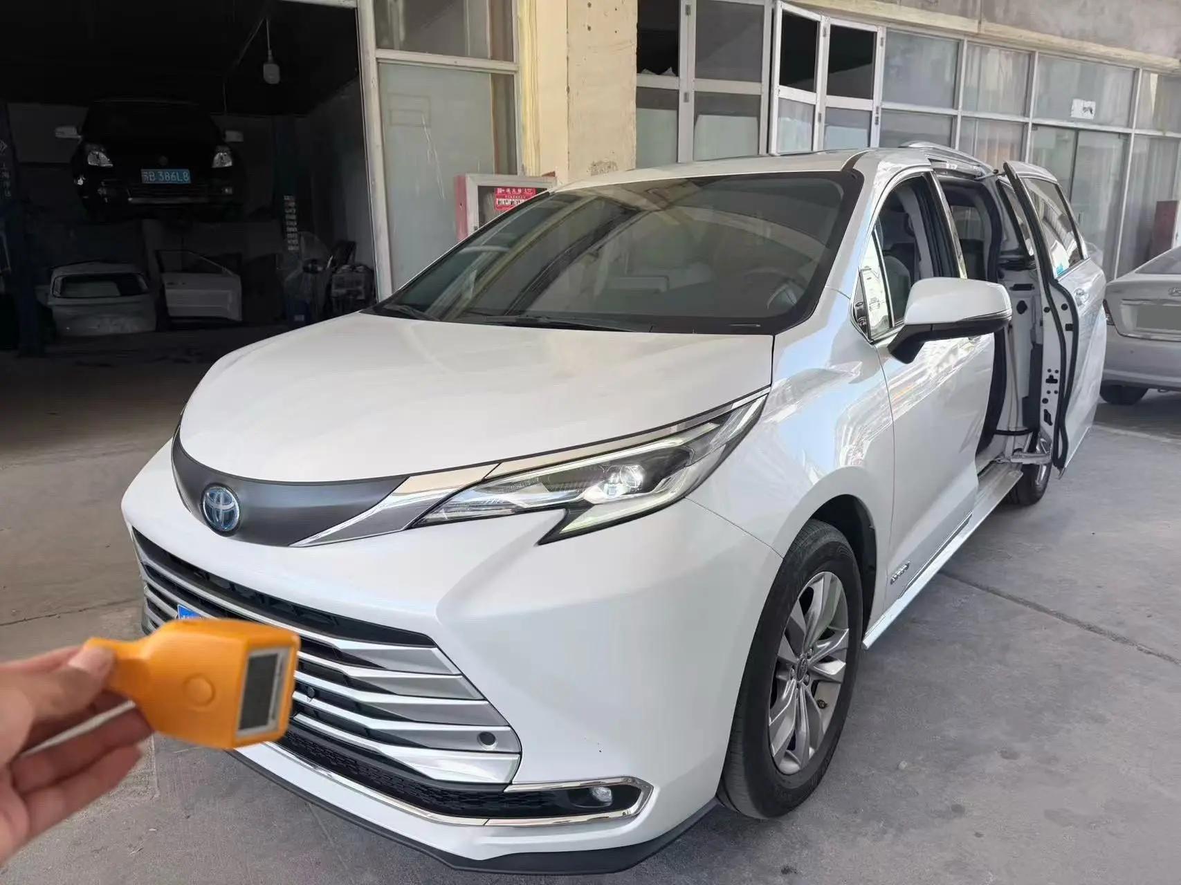 Toyota 2023 Sienna 2.5 CVT Comfort Edition Automatic