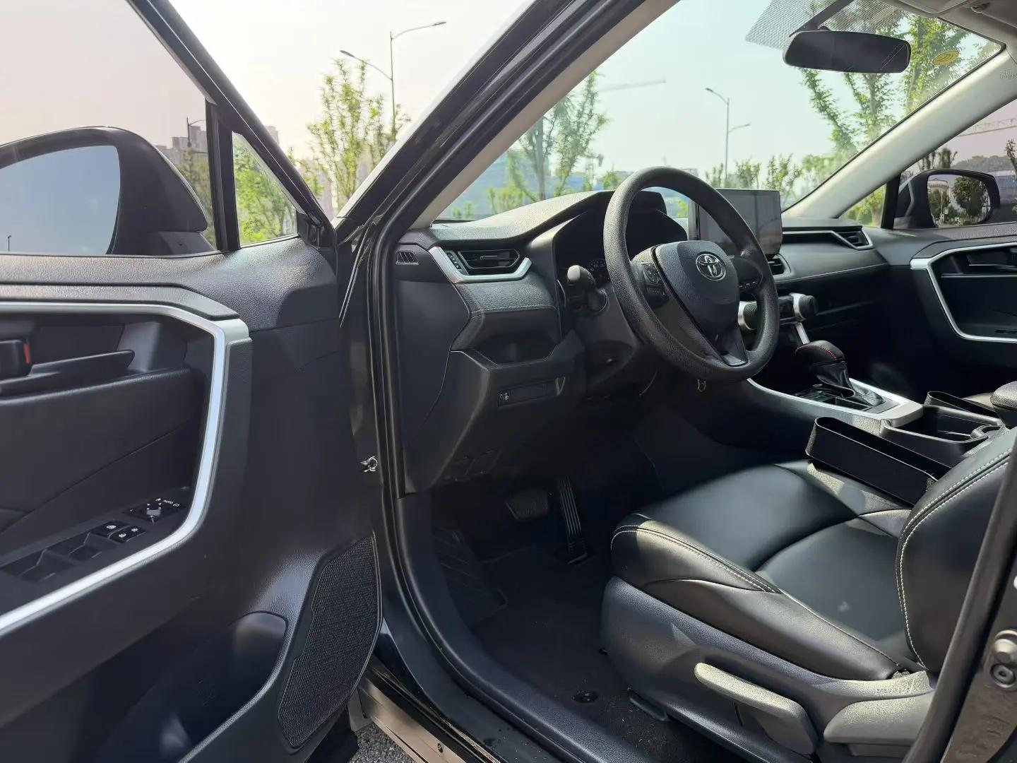 Toyota 2023 Wilanda 2.0 Stepless Two-Drive Leading Edition Automatic Gear 4