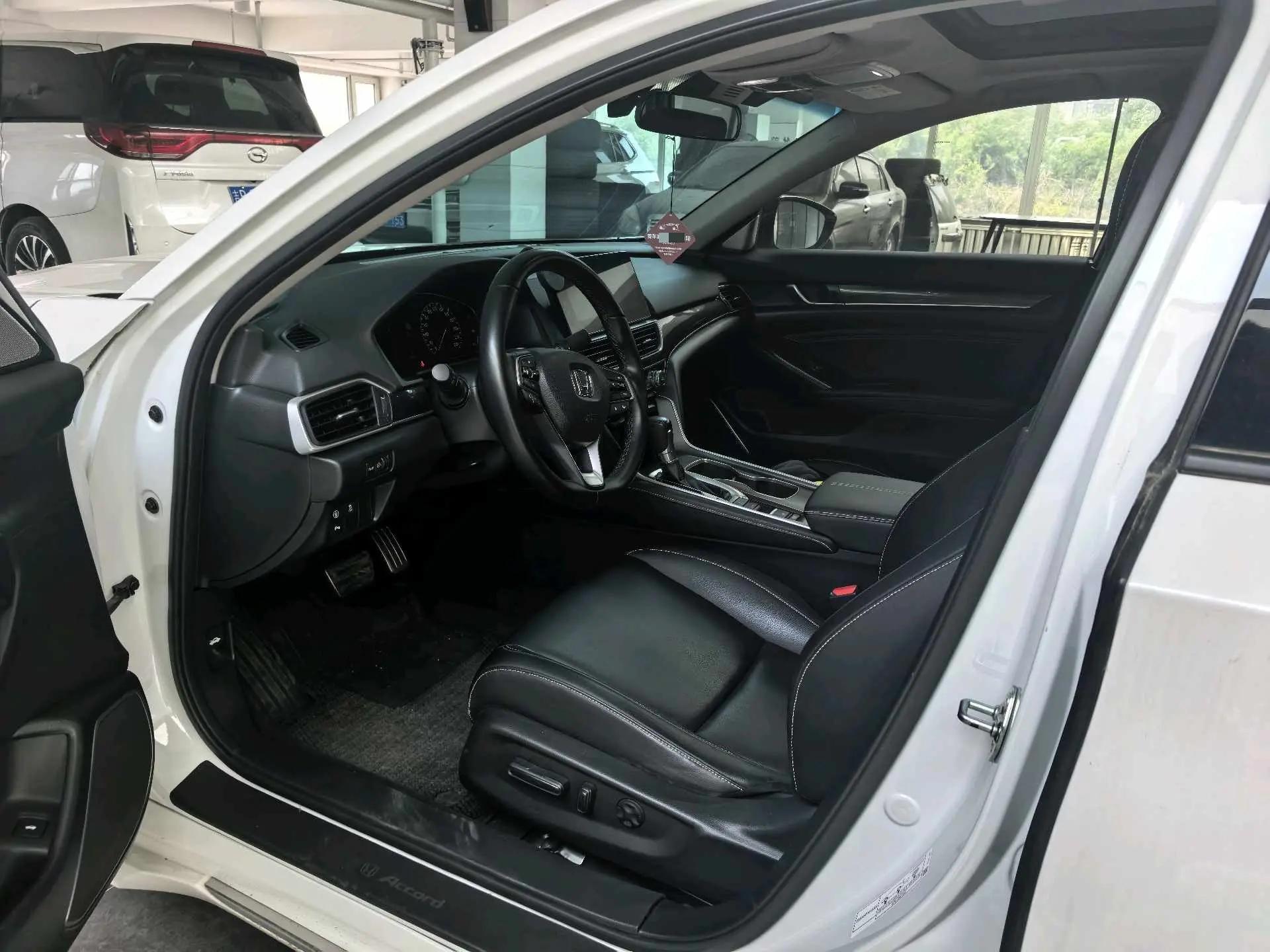 Accord 2022 260TURBO Magic Night Premium Edition 7