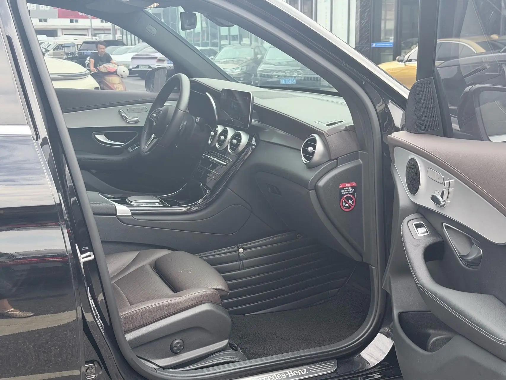 Mercedes Benz GLC 2022 to GLC 260 L 4MATIC Dynamic 6
