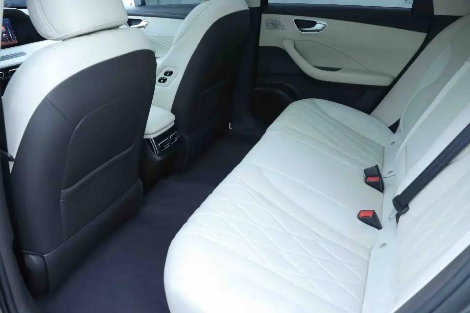 Roewe D7 2023 DMH 125km Flagship 5