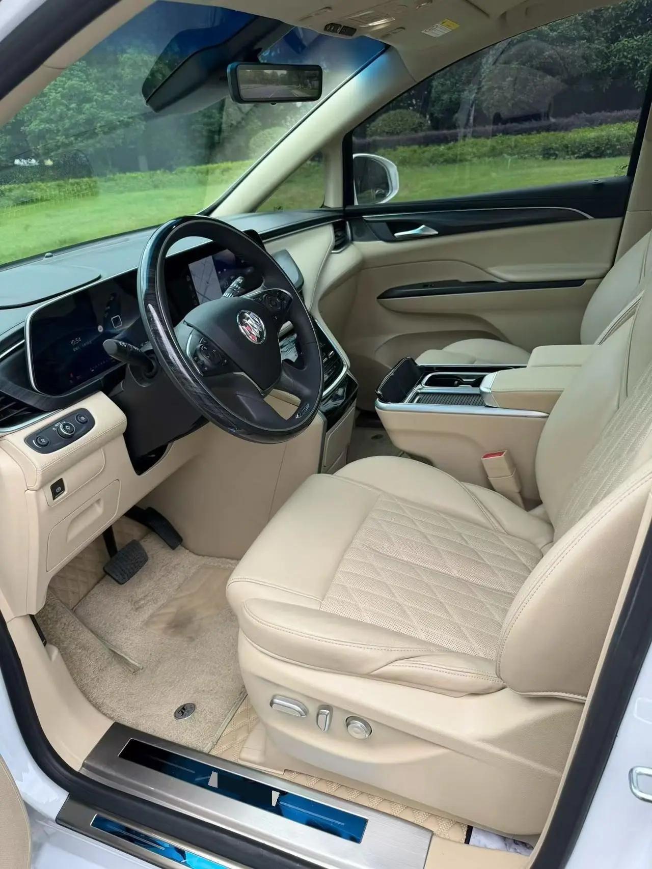 Buick GL8 2023 ES Lu Zun 653T Luxury Model 4