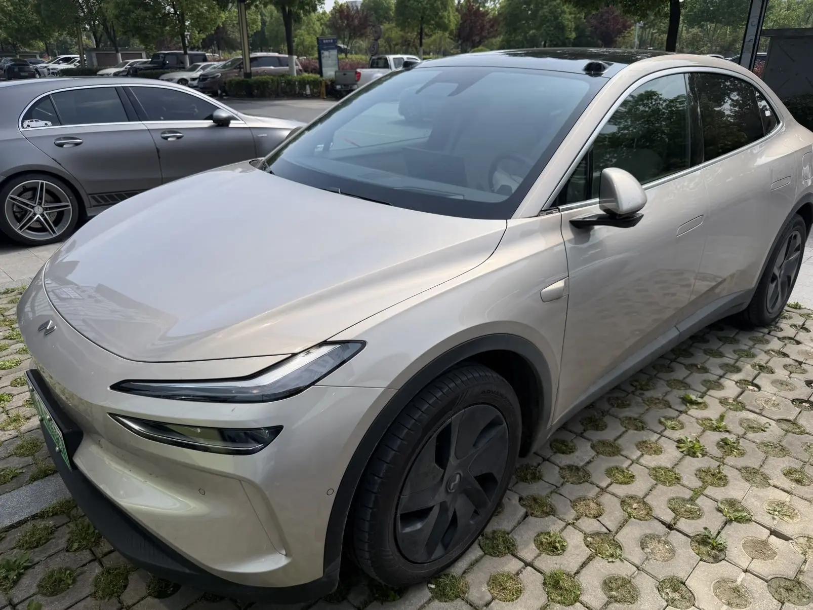 ONVO 2025 L60 60kWh four-wheel drive version automatic gear