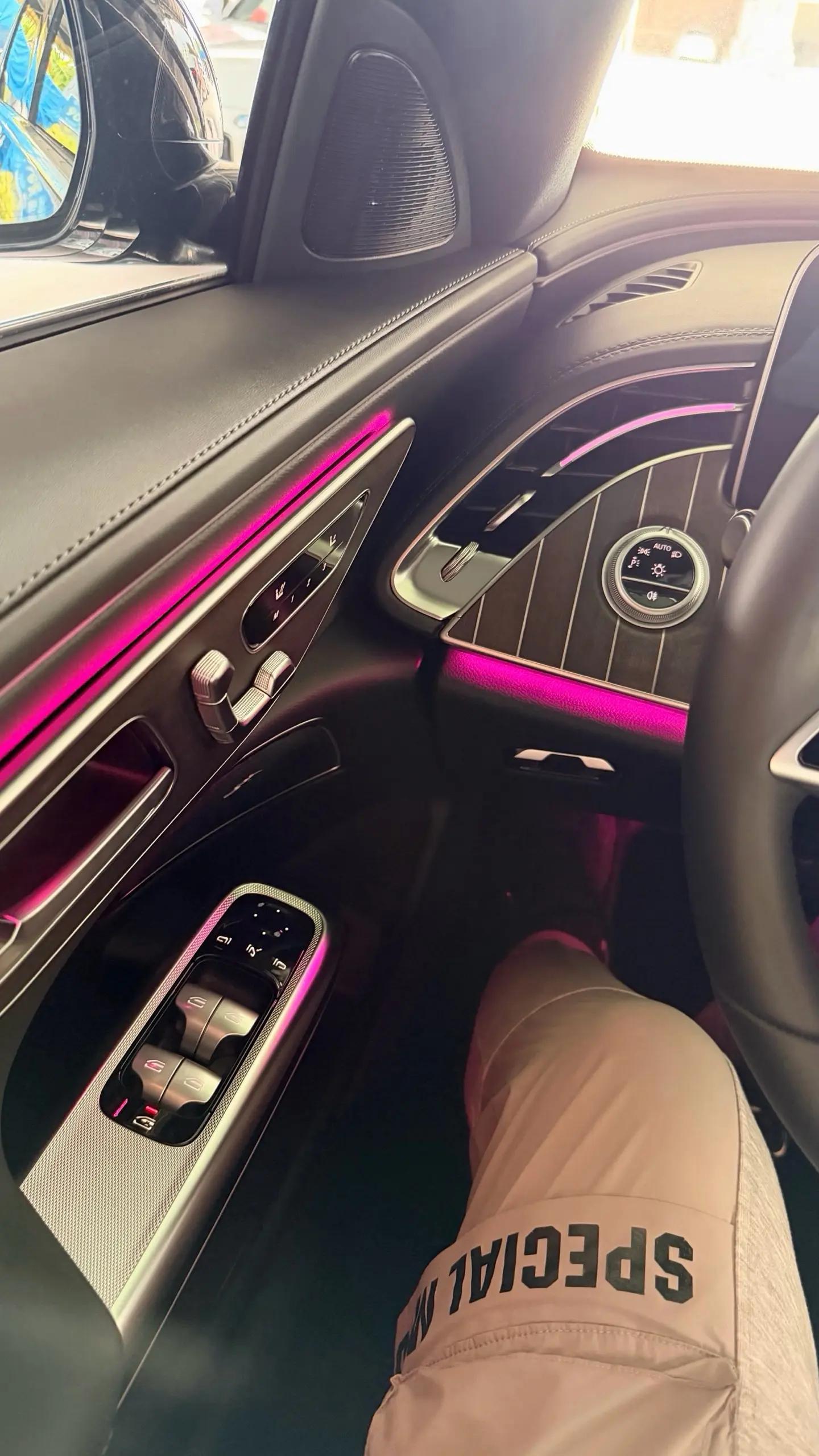 奔驰 E级 2025款 E 300 L 48V 2.0T 尊贵运动型(改款) 自动挡 12