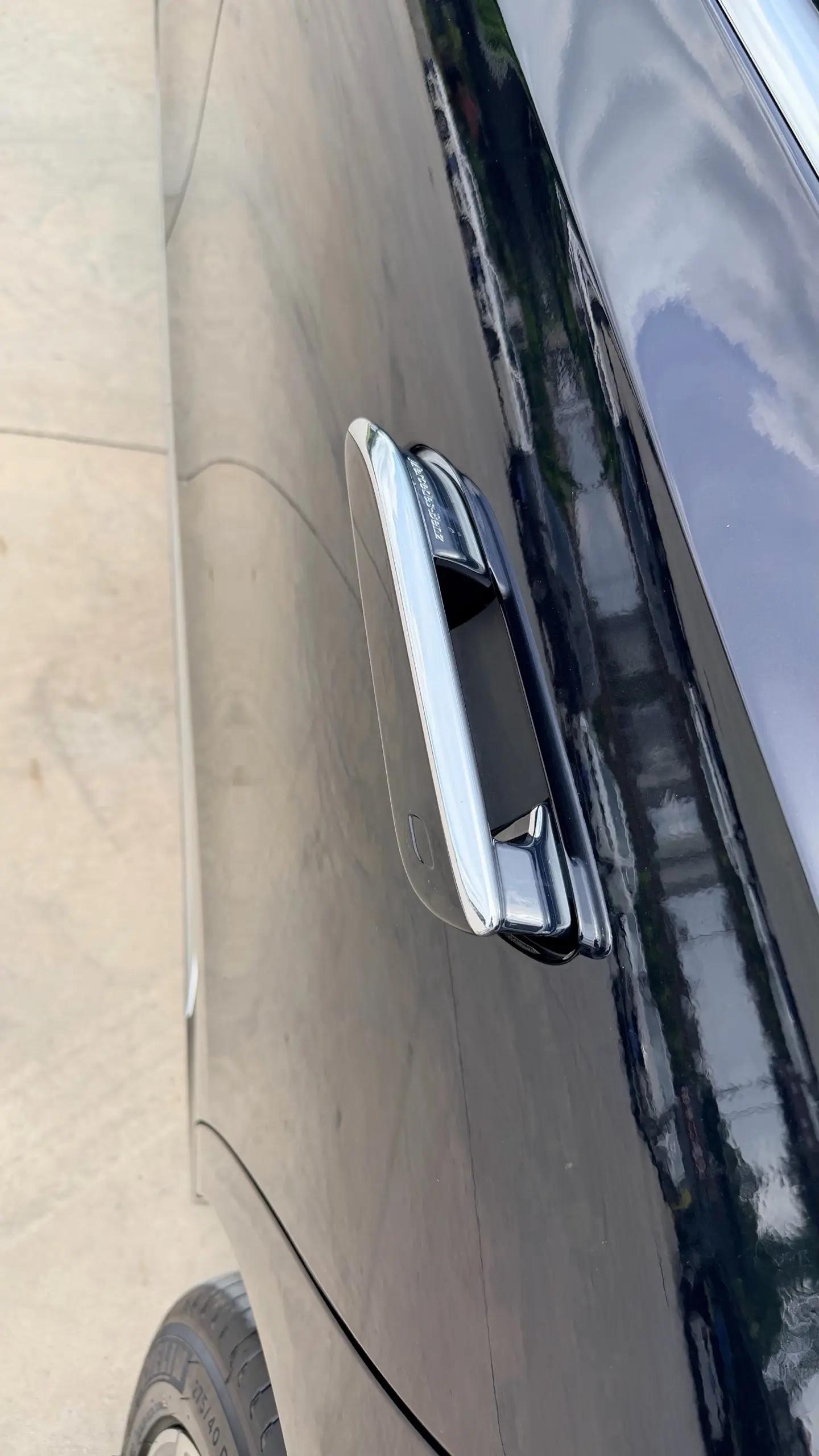 奔驰 E级 2025款 E 300 L 48V 2.0T 尊贵运动型(改款) 自动挡 6