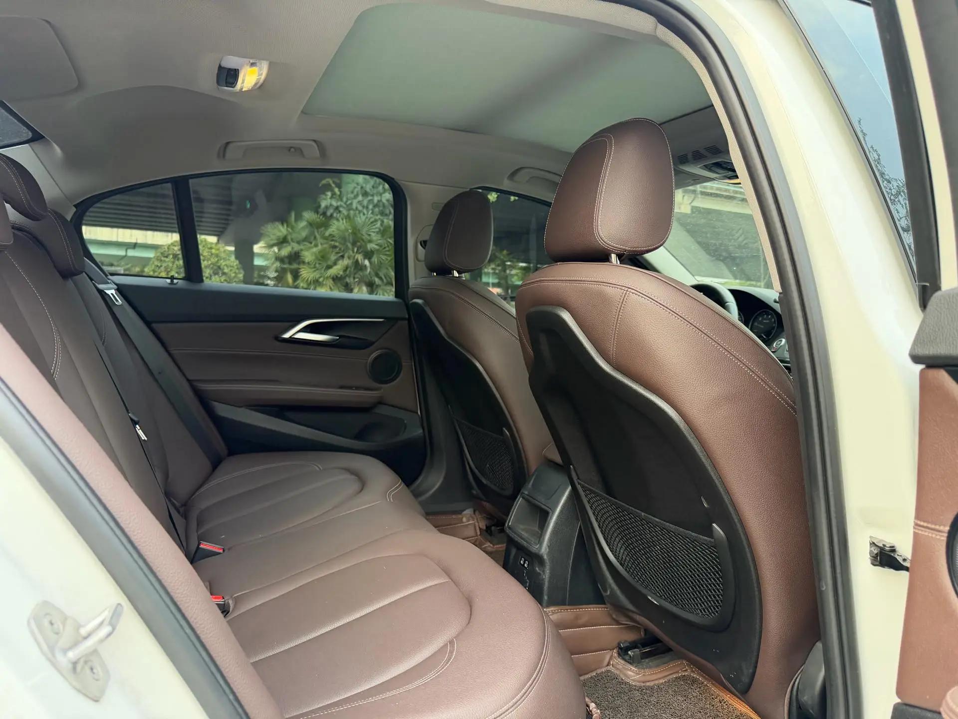 BMW 1 Series 2020 120i M Sports Suit 5